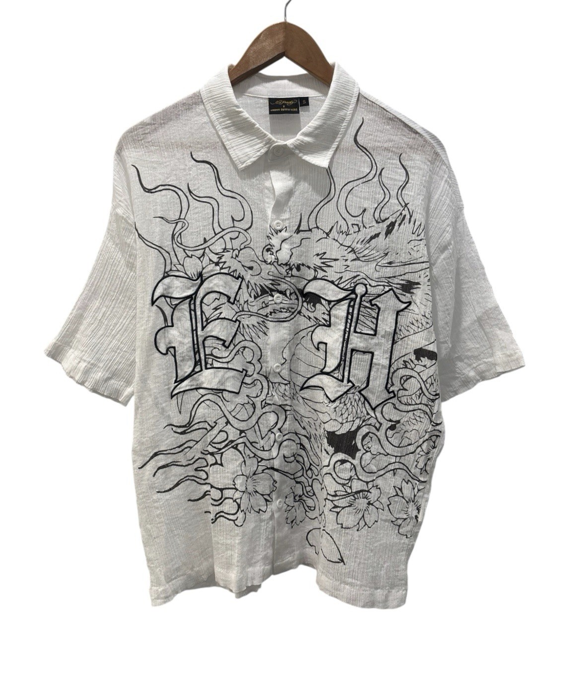 Vintage Ed Hardy button up shirt all over print Men’s M-L fit Vintage Ed Hardy button up shirt all over print Men’s M-L fit