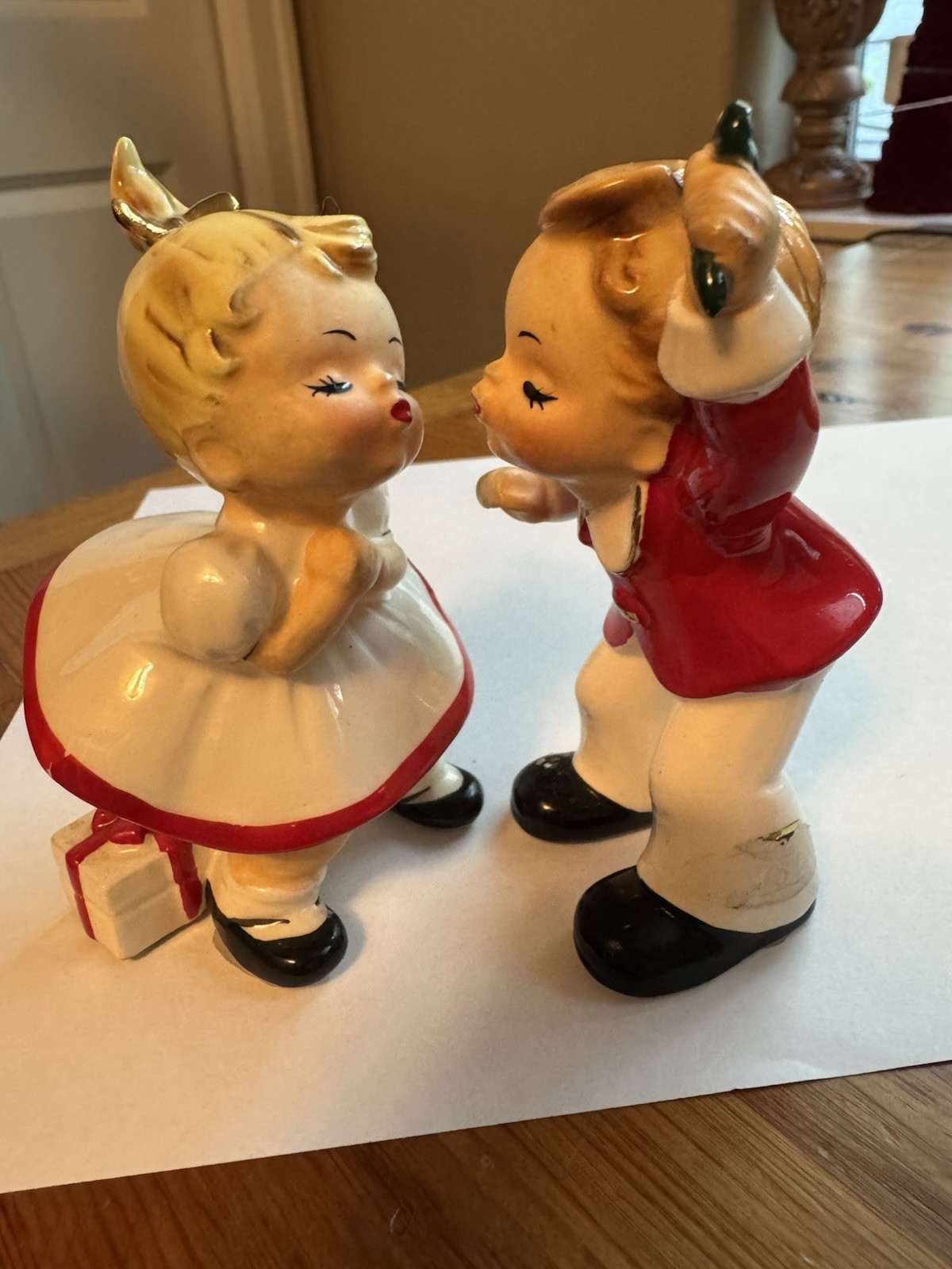 Vintage Joseph Originals Ceramic X- Mas Boy And Girl Under The Mistletoe, RARE Vintage Joseph Originals Ceramic X- Mas Boy And Girl Under The Mistletoe, RARE