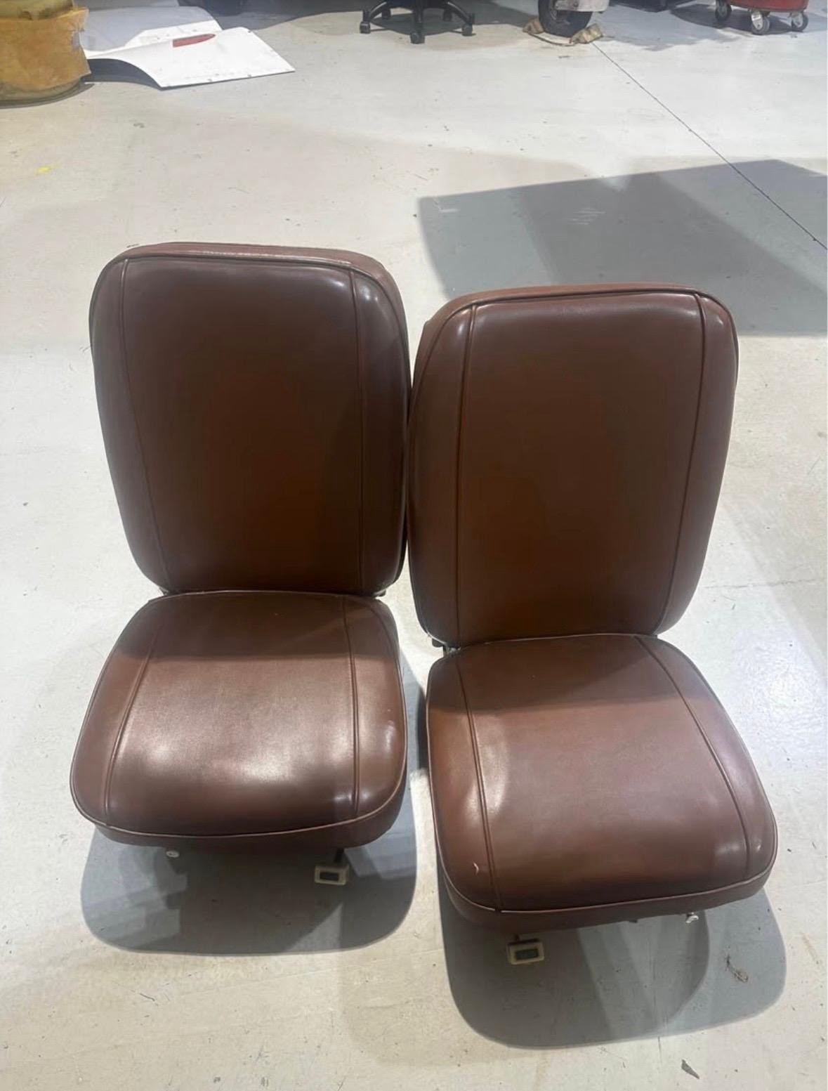 Cessna 150 Seats in Great Condition — with Tracks & Hinges Cessna 150 Seats in Great Condition — with Tracks & Hinges