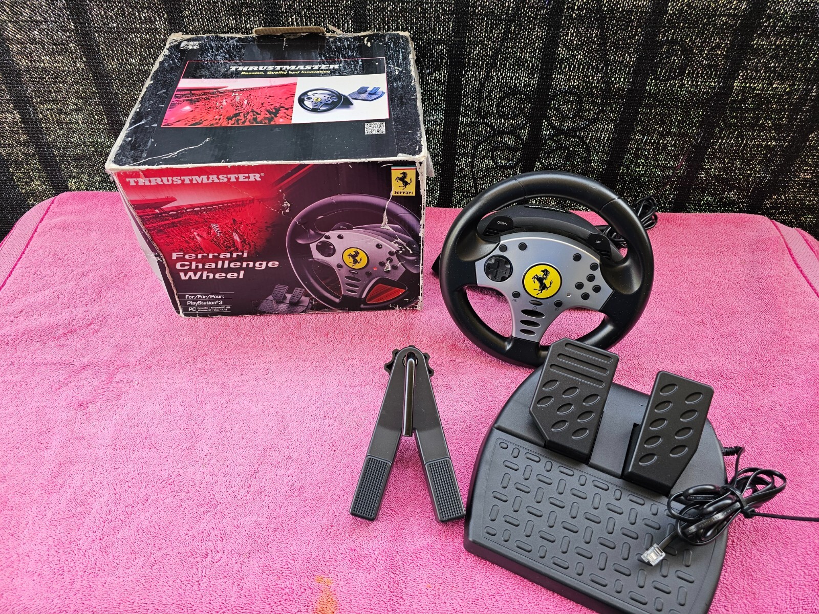 Thrustmaster Challenge Ferrari Racing Wheel And Pedal For PS3 Playstation 3 & PC Thrustmaster Challenge Ferrari Racing Wheel And Pedal For PS3 Playstation 3 & PC