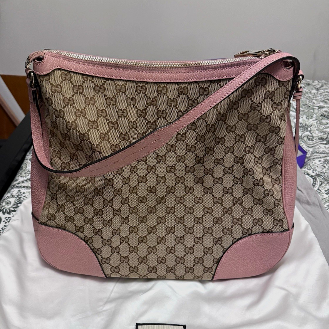 Gucci GG Pattern Zip Top Shoulder Bag Beige with Pink Trim Adjustable Strap