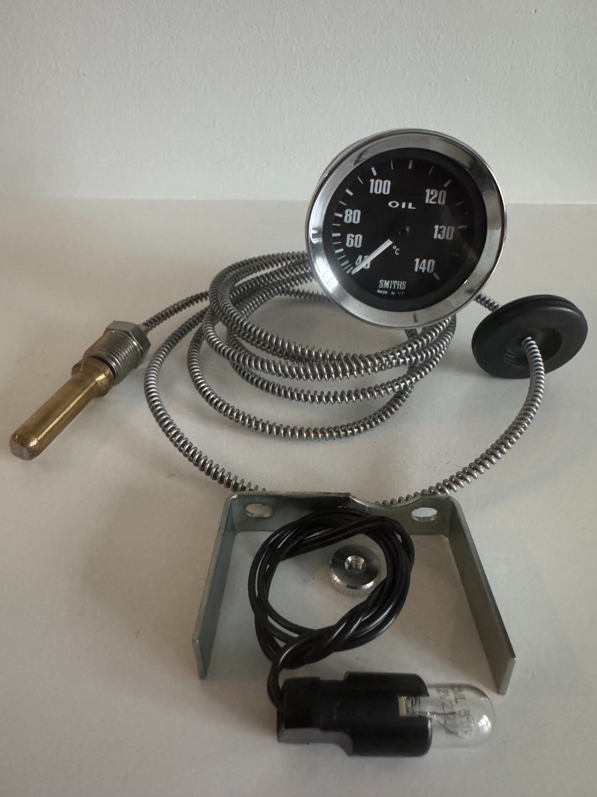 Smiths Mechanical Oil Temperature Gauge – TG1311-00C078 - 40 – 140 Deg C Smiths Mechanical Oil Temperature Gauge – TG1311-00C078 - 40 – 140 Deg C