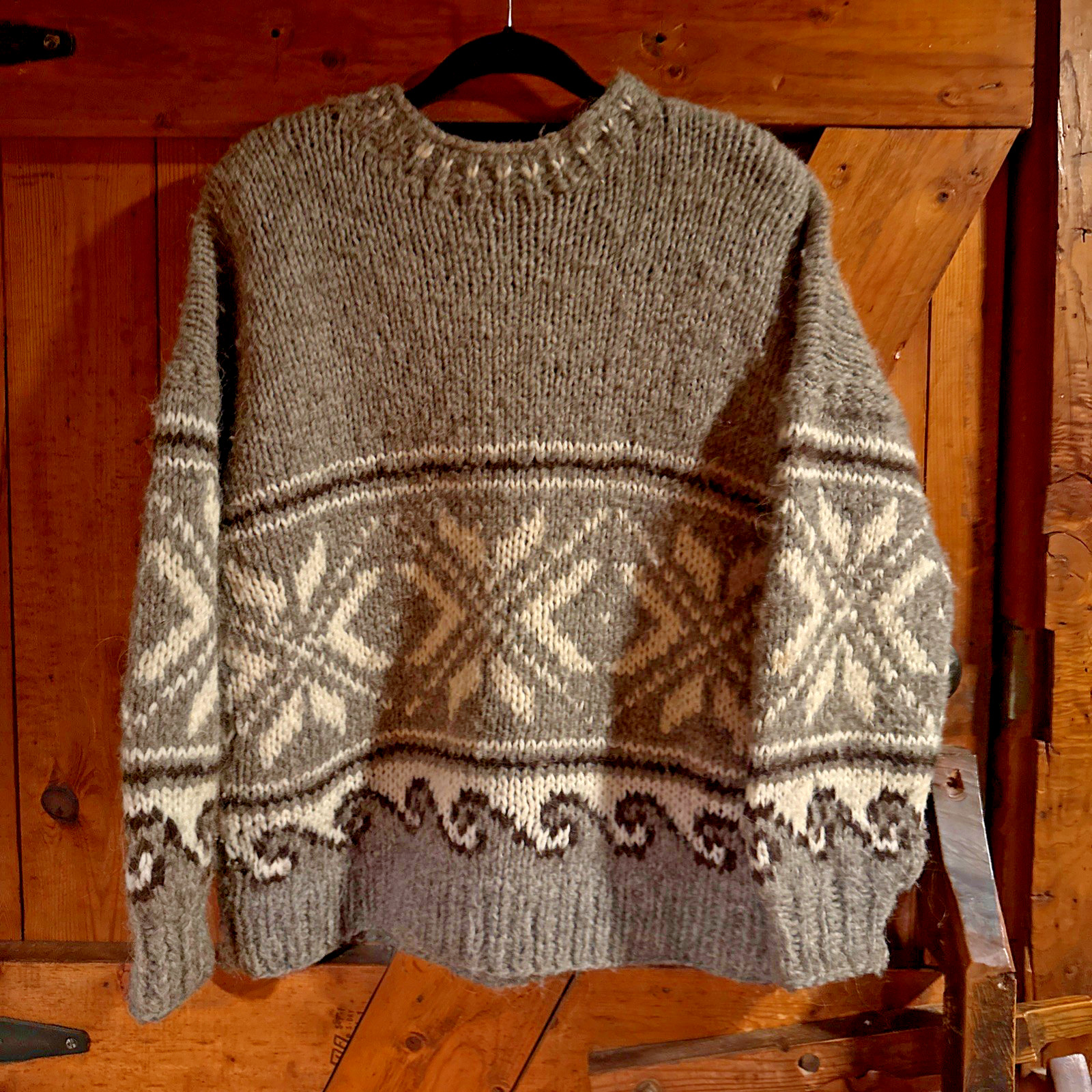 Hand Knit Nordic Style Sweater. 100% Wool. Brown/Beige, Ivory .Size M/L