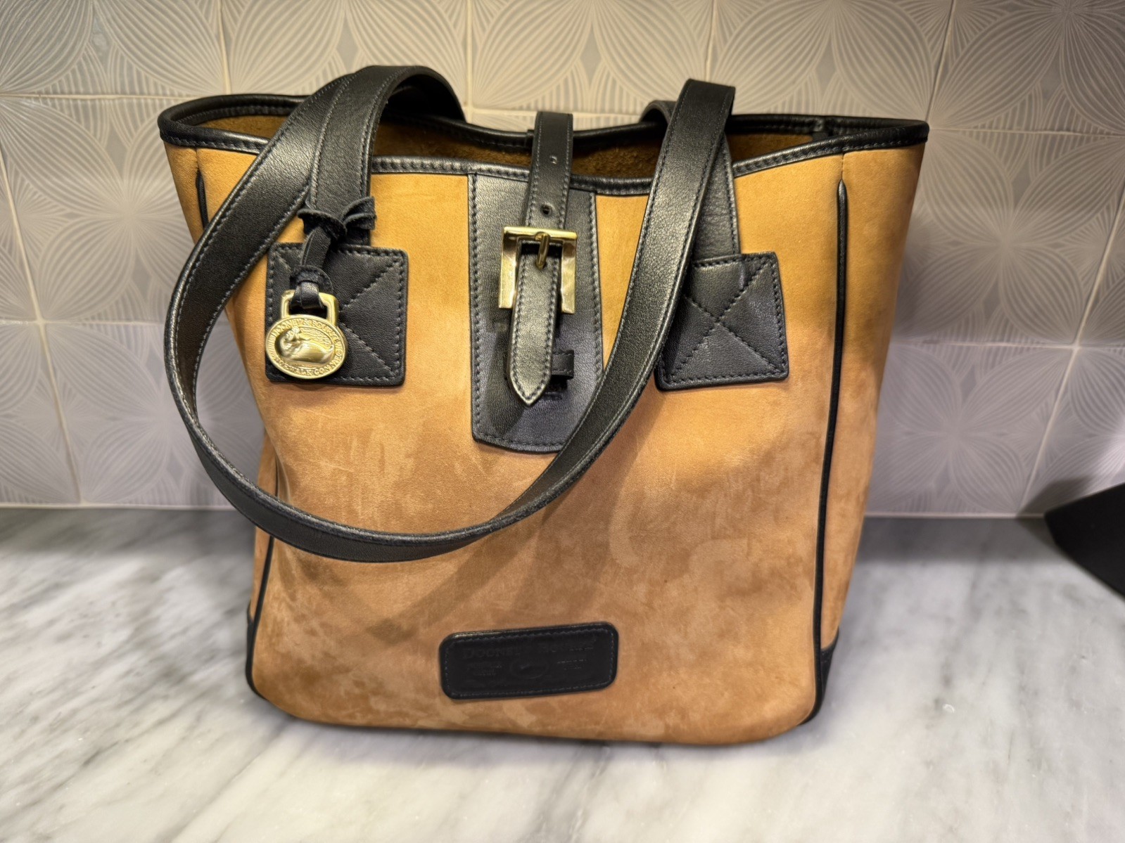 Great - Vintage DOONEY & BOURKE  Black/Brown  Bucket Tote Nubuck Genuine Leather