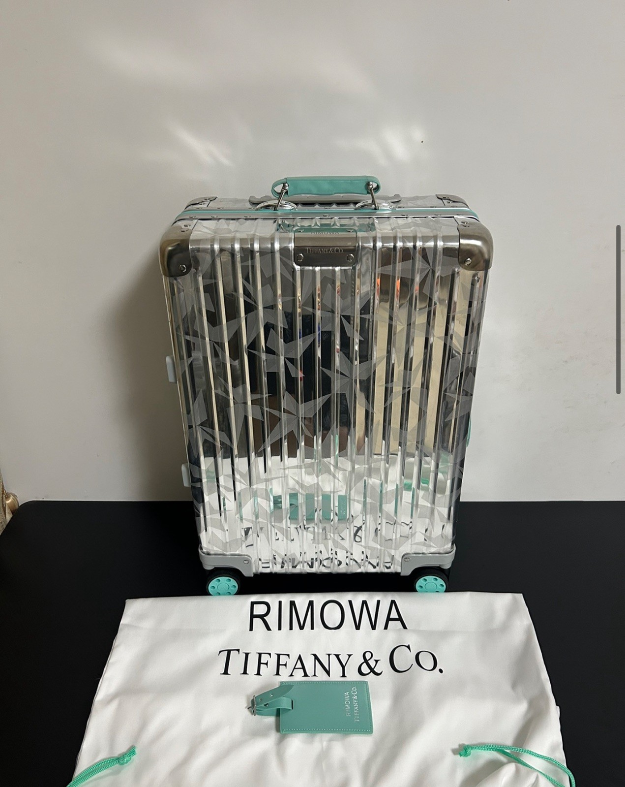RIMOWA x TIFFANY & CO Limited Edition carry on RIMOWA x TIFFANY & CO Limited Edition carry on