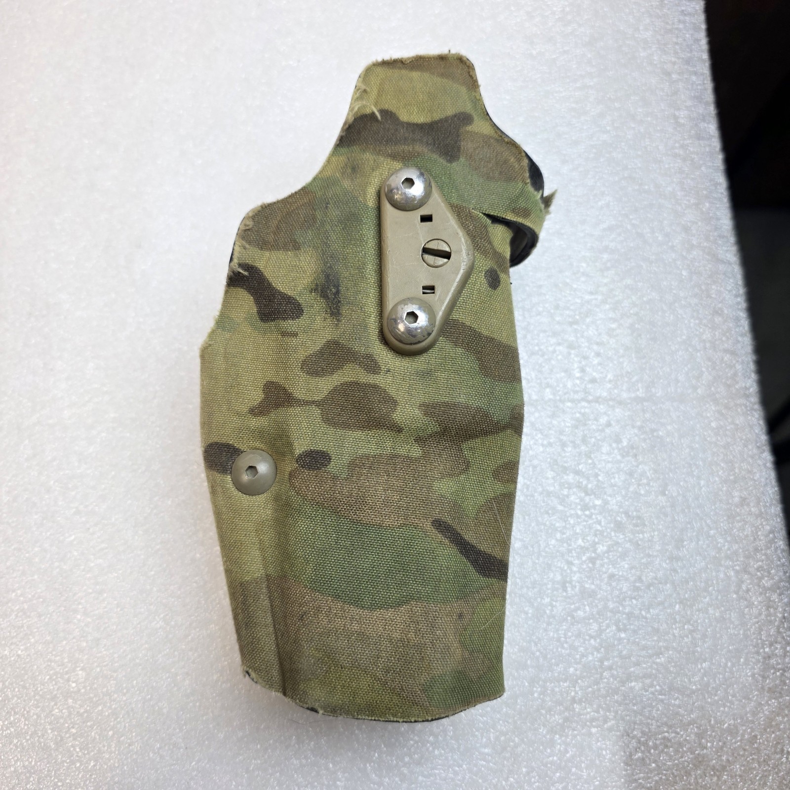 Safariland, 6354DO QLS 19 Fork Holster RH MultiCamFits Glock 17-22 Used Safariland, 6354DO QLS 19 Fork Holster RH MultiCamFits Glock 17-22 Used