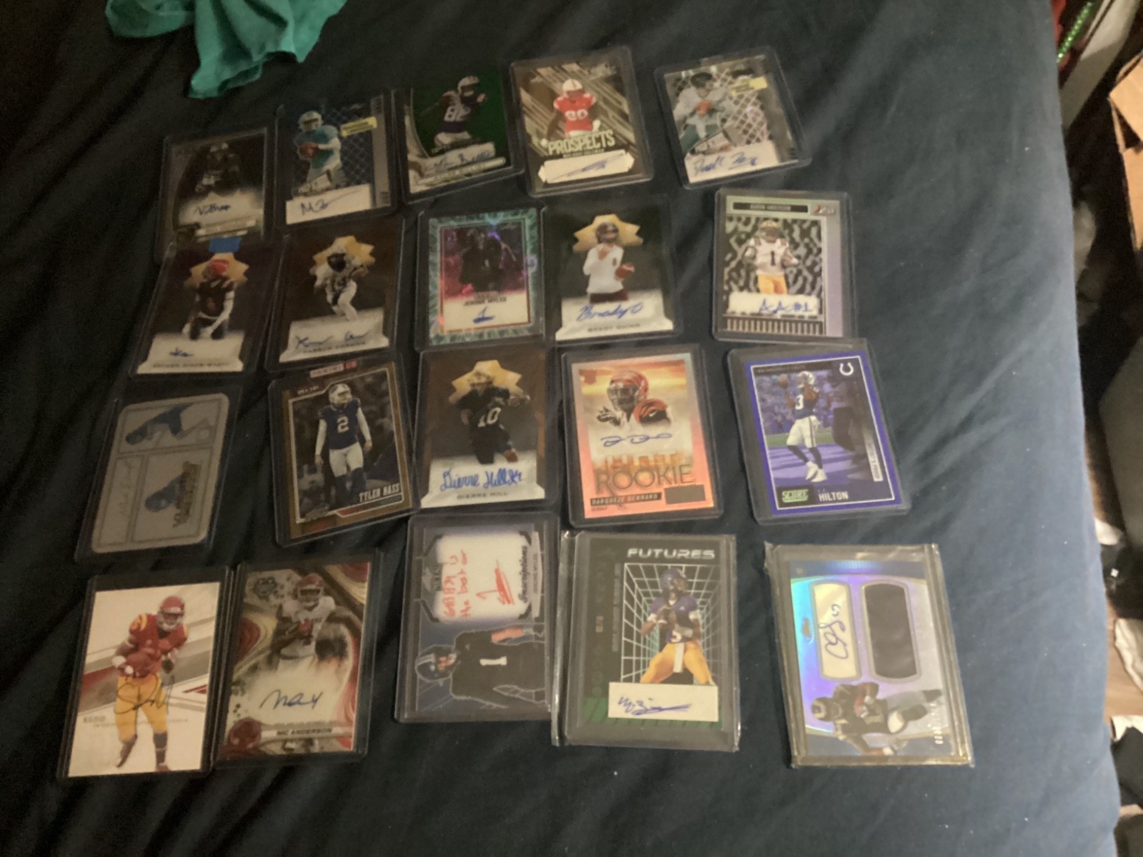 Football Lot (20) Autos Neimann Lawrence,Kayden Dixon Wyatt,Brady Quinn,Dierre H