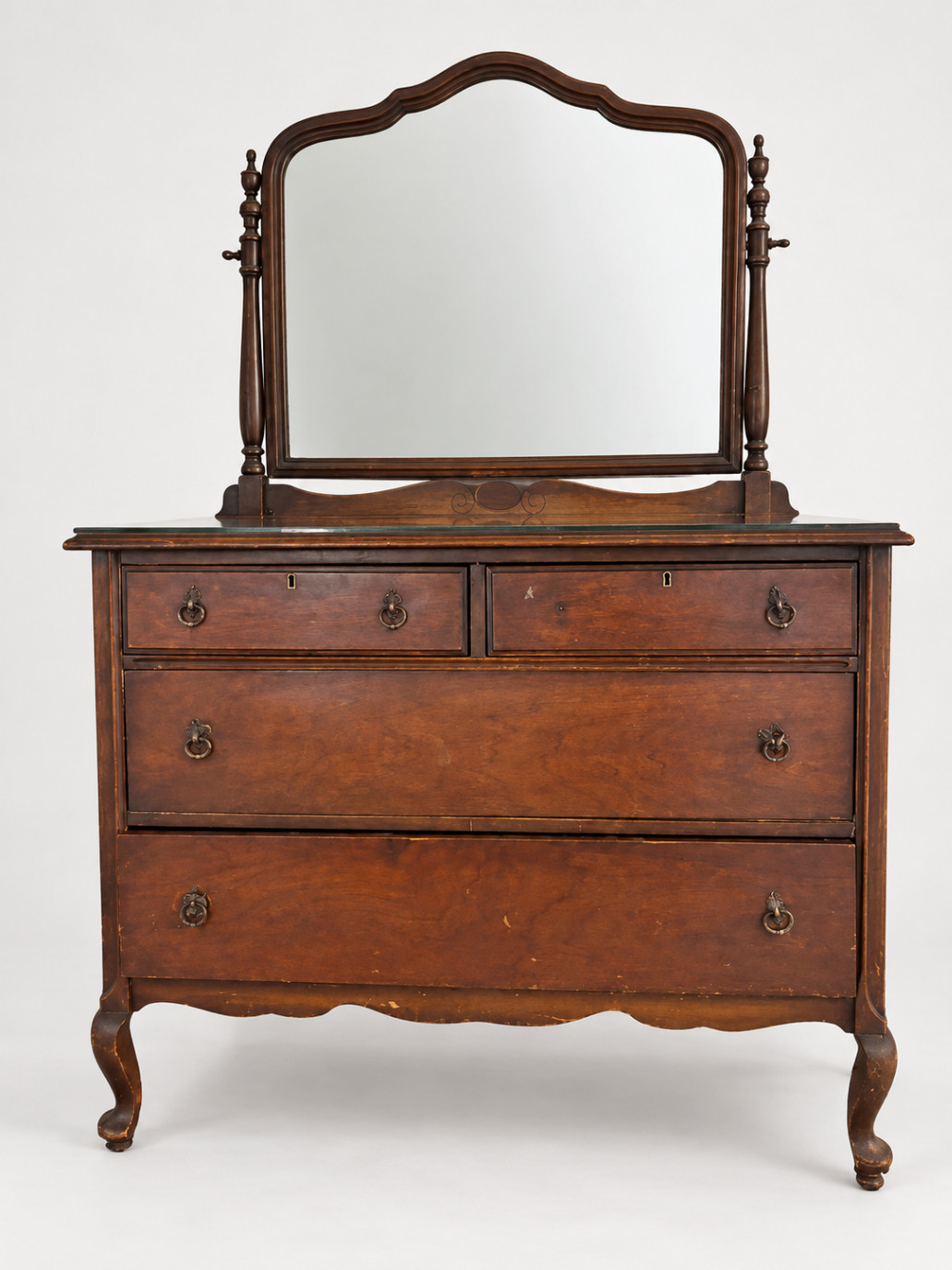 Antique Wood Dresser with Mirror 4-Drawer Vanity Chest Bedroom Furniture Antique Wood Dresser with Mirror 4-Drawer Vanity Chest Bedroom Furniture