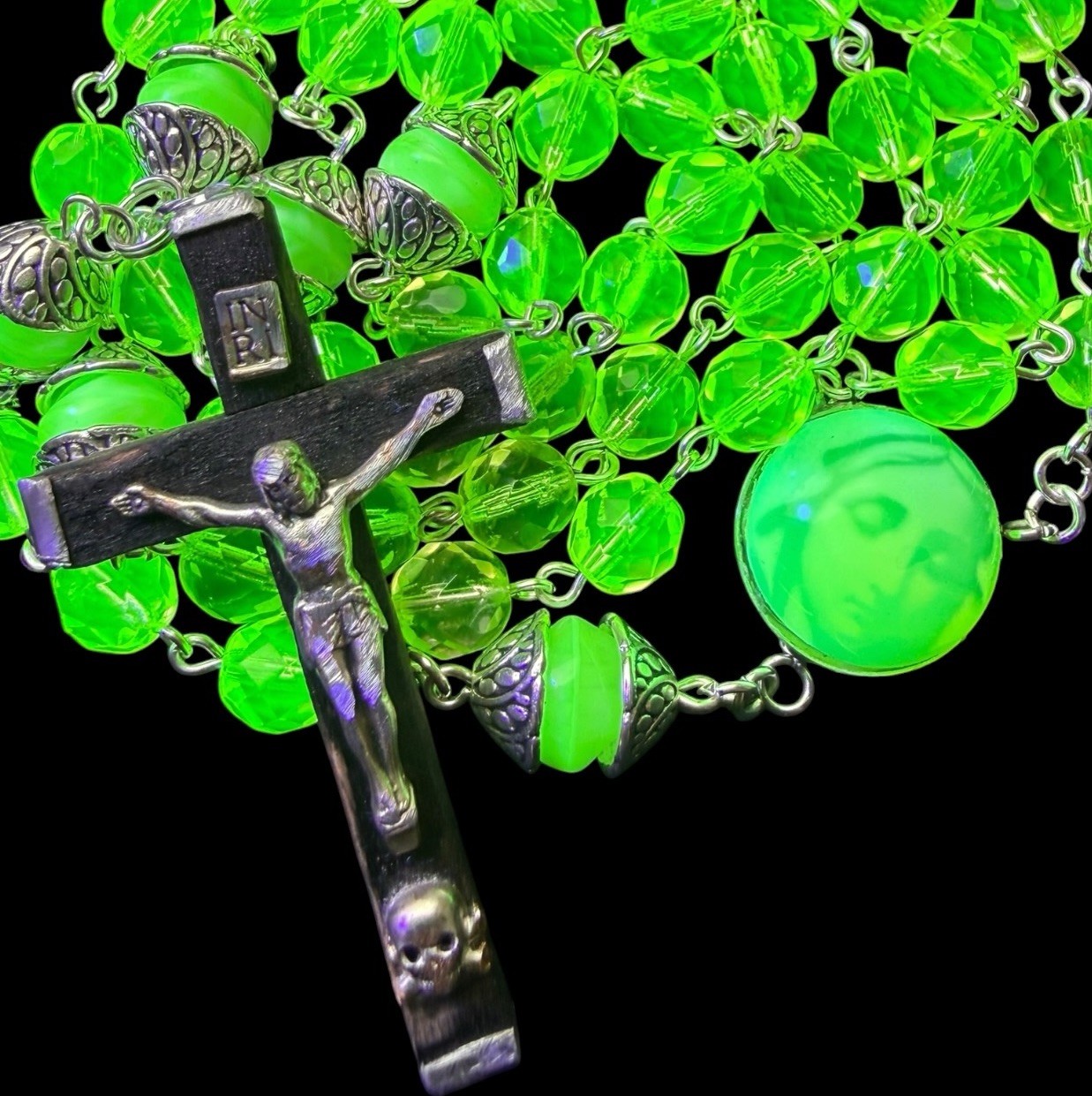 Vintage WW2 Uranium Glass XL Holy Rosary Vaseline Glass Glowing  Green 22\