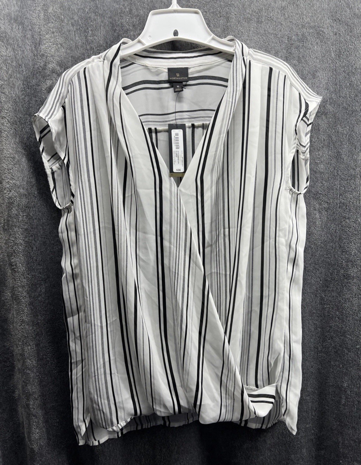 Worthington Business Casual Women’s Size XL White Black Stripe Sleeveless Sheer Worthington Business Casual Women’s Size XL White Black Stripe Sleeveless Sheer