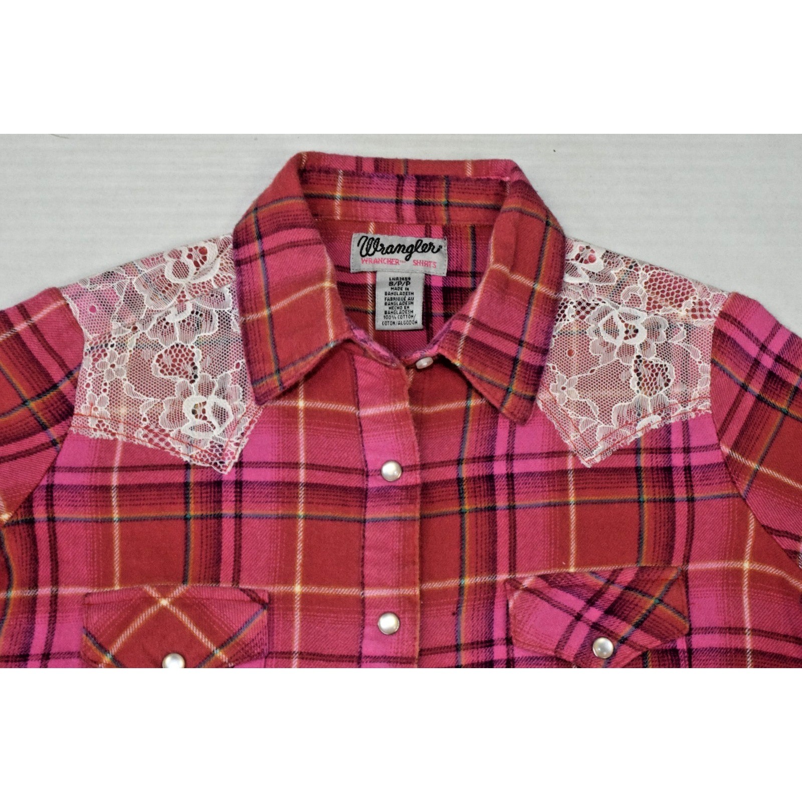 Vintage Y2K Wrangler Wrancher Pearl Snap Western Shirt Size XS Pink Flannel Lace