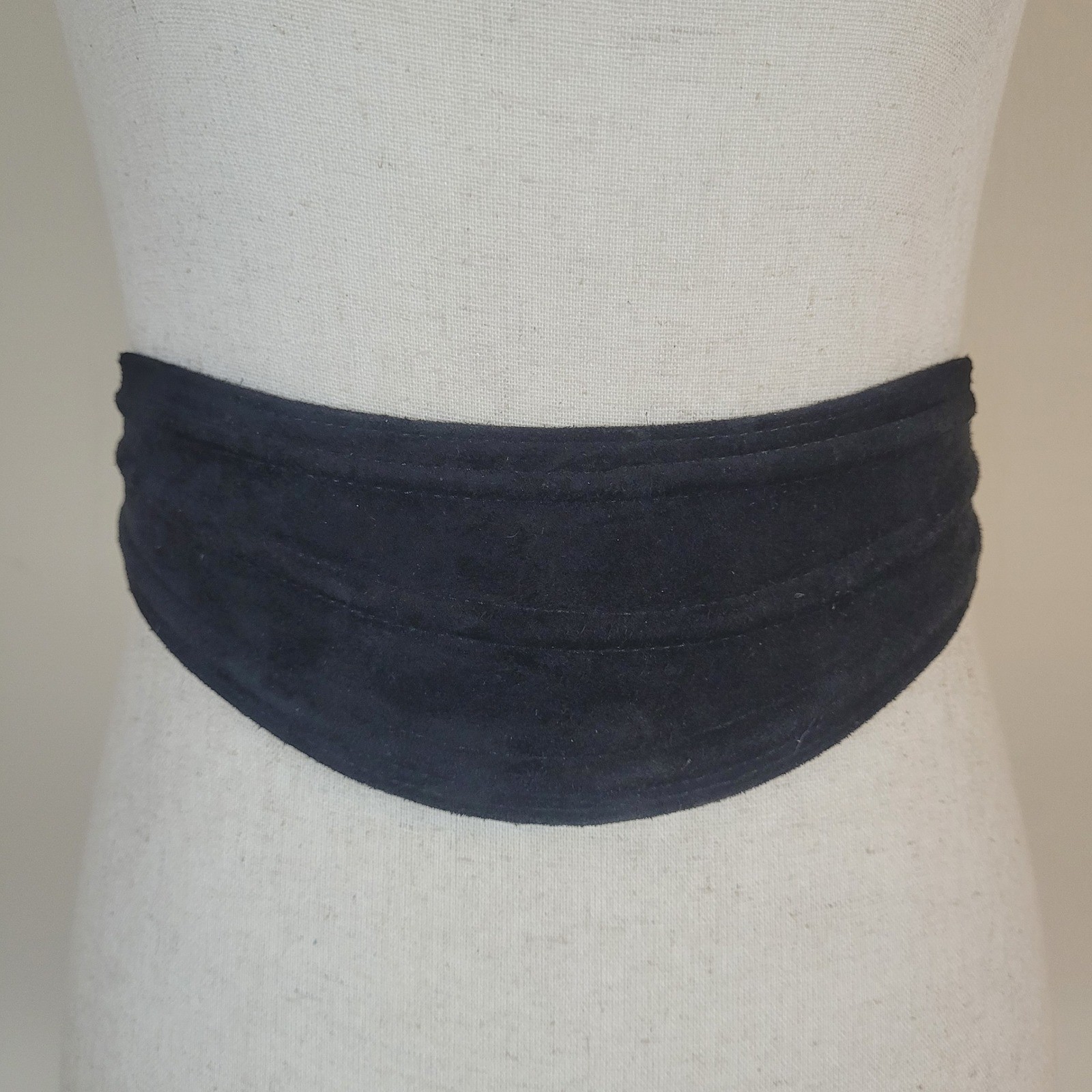 Vintage Ginnie Johansen Belt XS Black Suede Cinch Waist 90s Minimalist Retro