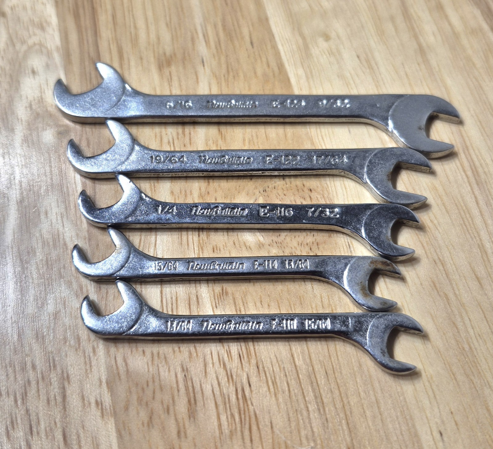 5 Vintage New Britain Small Angled Wrenches SAE