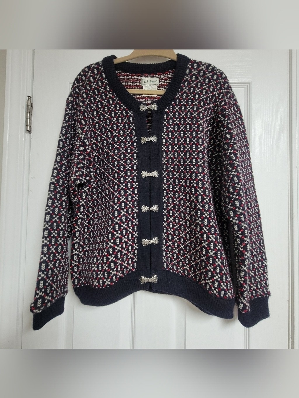 Vintage LL Bean Women\'s Sweater Wool Blend Made In Norway Size Medium.