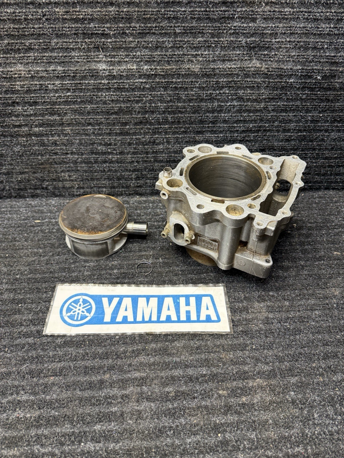 🔥 03 01-05 Yamaha Raptor 660R 660 R OEM Cylinder & Piston #810 🔥 03 01-05 Yamaha Raptor 660R 660 R OEM Cylinder & Piston #810