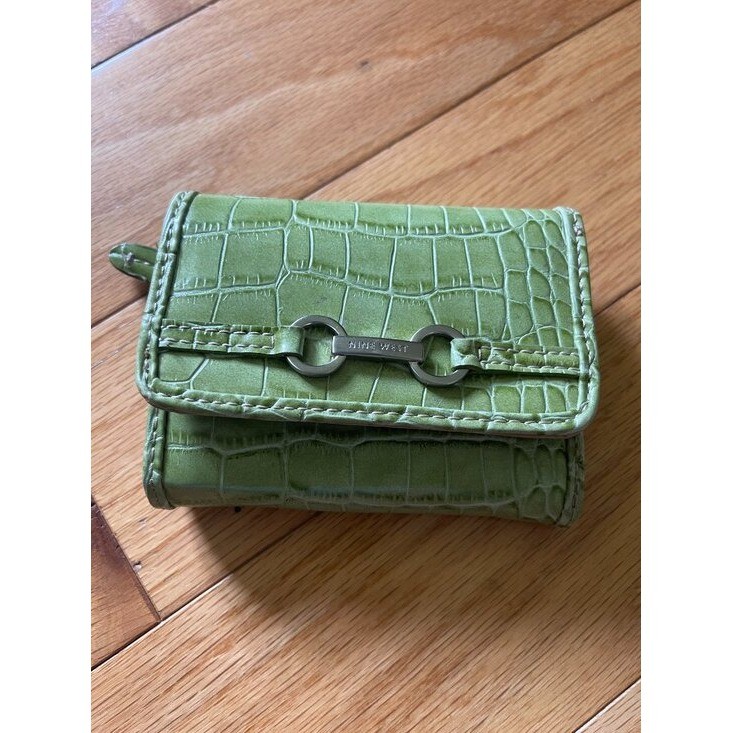 Nine West Green Faux Croc Trifold Wallet w/ Horsebit Hardware Light Apple Green Nine West Green Faux Croc Trifold Wallet w/ Horsebit Hardware Light Apple Green