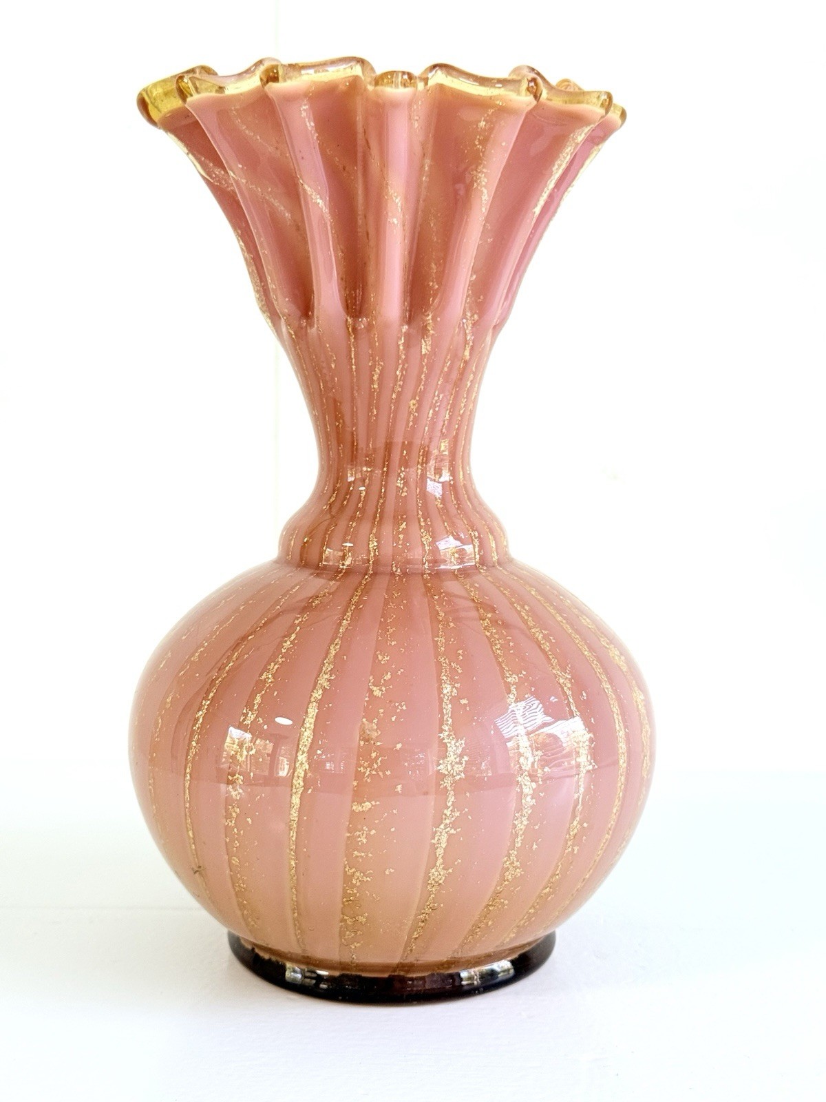 Vintage Murano Glass Vase Ercole Barovier & Toso Pink Aventurine Ruffled Rim Vintage Murano Glass Vase Ercole Barovier & Toso Pink Aventurine Ruffled Rim