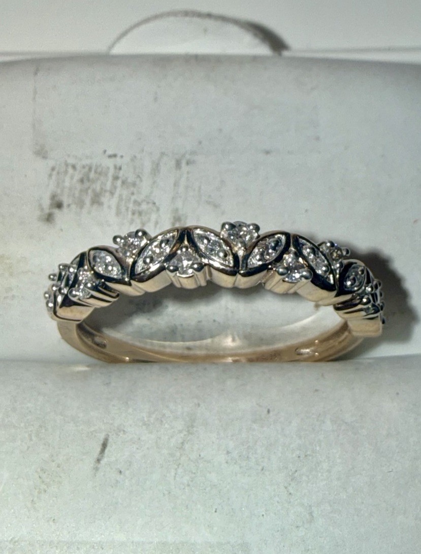 ESTATE Solid 10K Gold Round-Cut Natural Diamond Band Ring Size 6.75