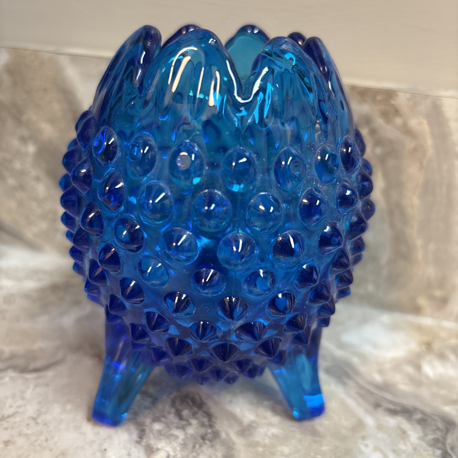 VTG 1960s MCM Fenton Art Glass Colonial Blue Hobnail 3-Footed Egg-Shaped Vase