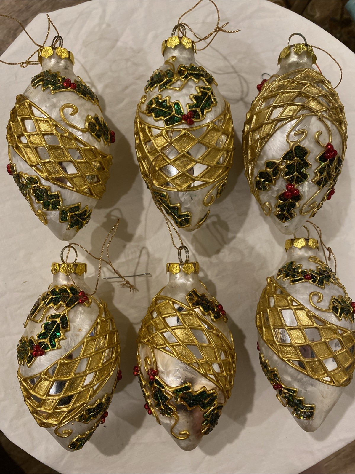 6 VTG Waterford Holiday Heirlooms Glass Egg Ornaments Holly Gold Lattice