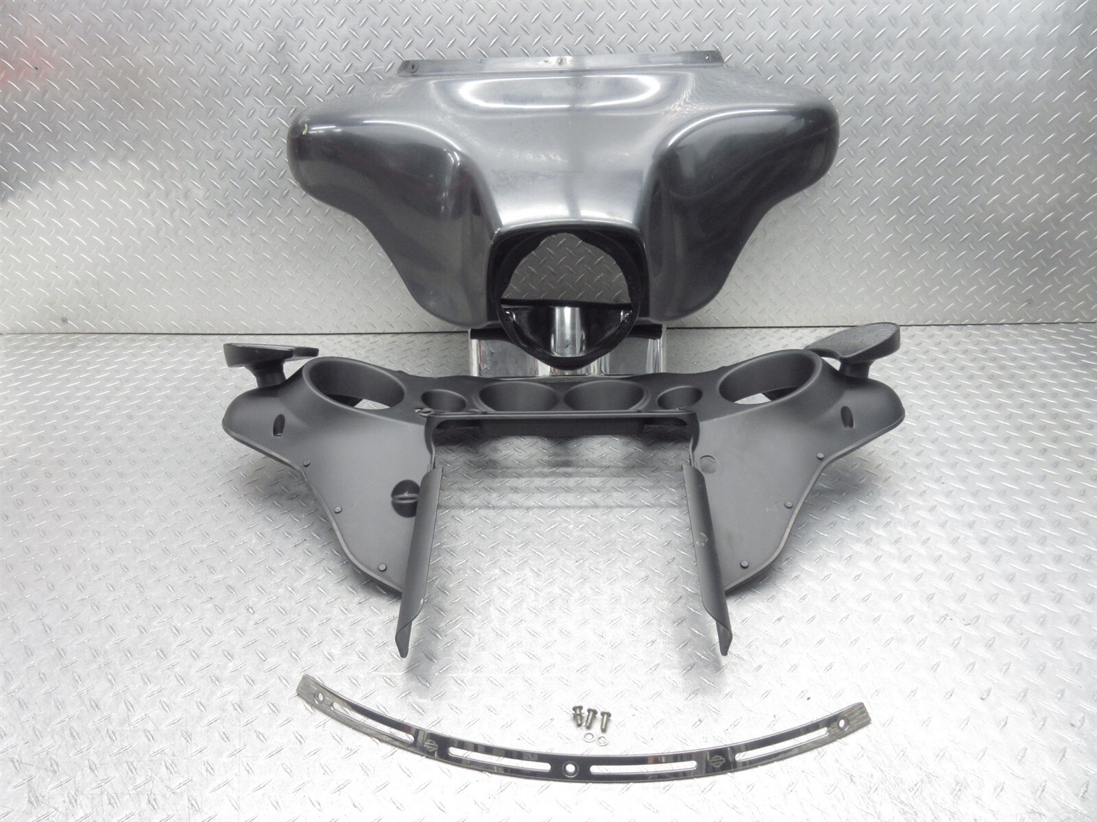 2006 Harley Street Glide FLHXI Front Inner Outer Batwing Fairing Fascia Cover