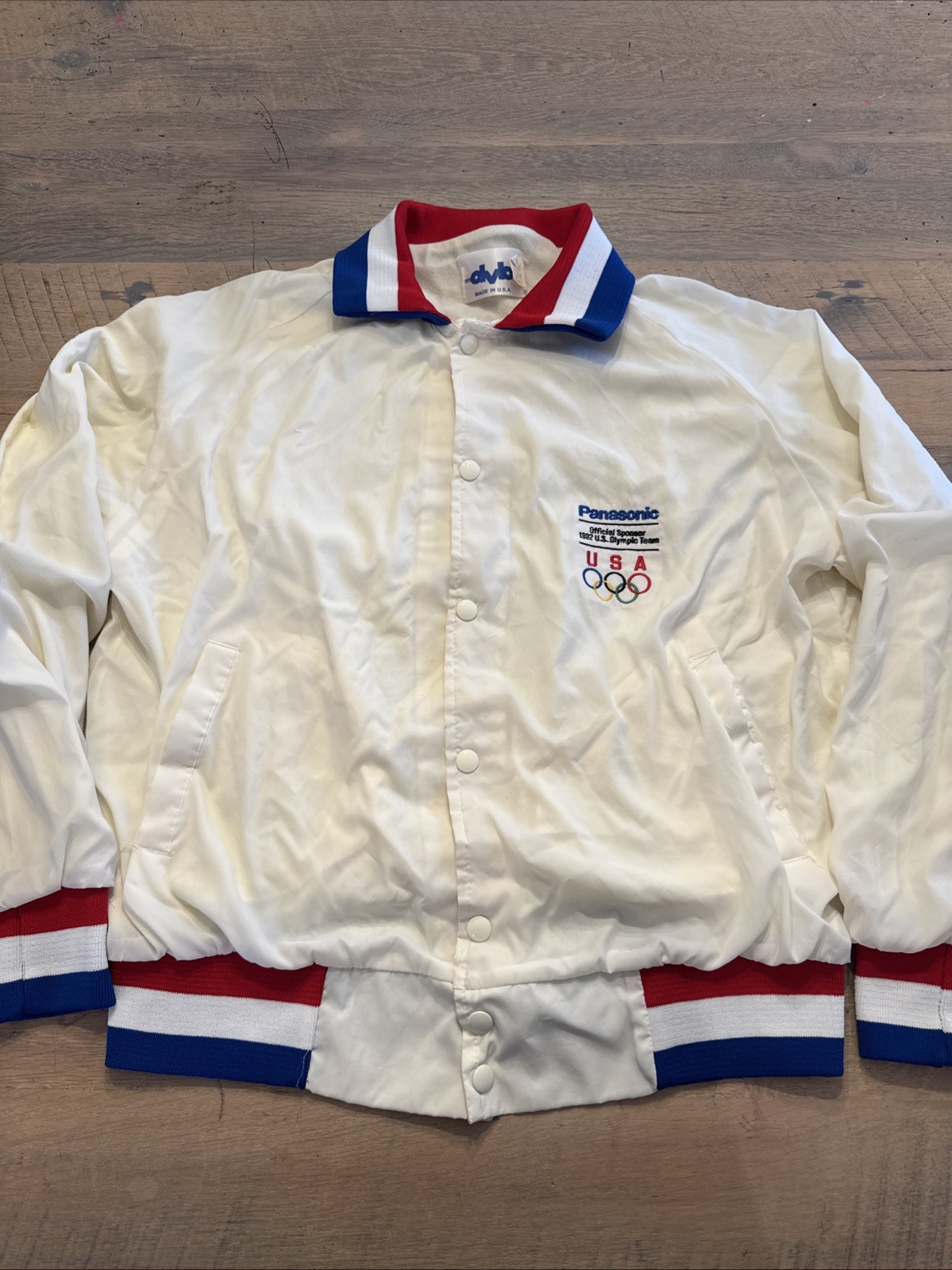 RARE VTG 1992 Olympics Dream Team Satin Windbreaker Men’s Small RARE VTG 1992 Olympics Dream Team Satin Windbreaker Men’s Small