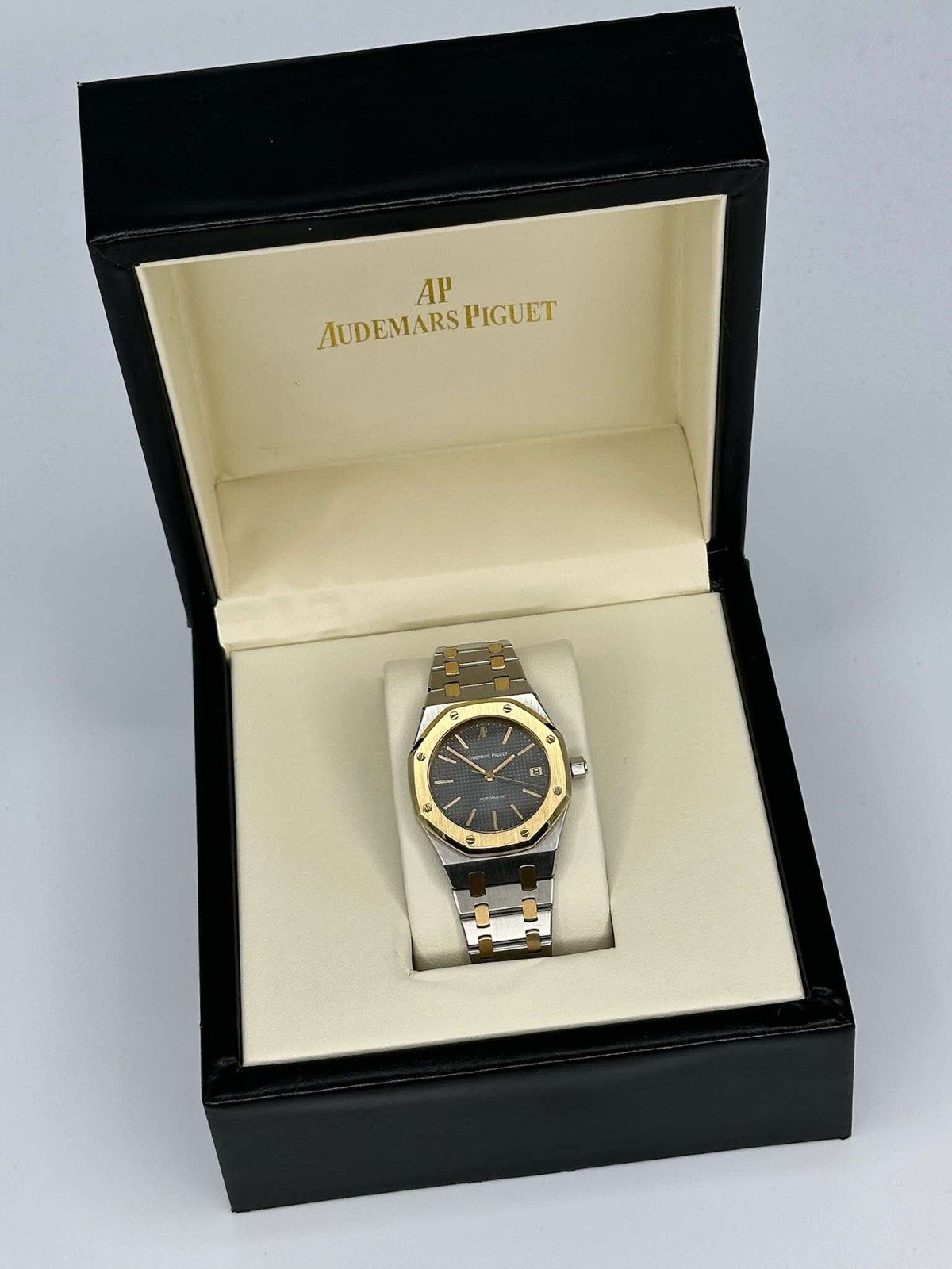Audemars Piguet Royal Oak Gray Men\'s Watch 14790SA