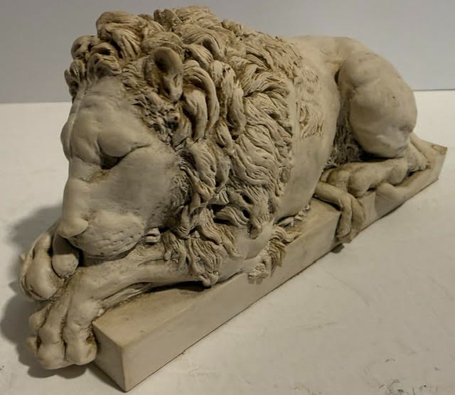 Vintage Rinaldi Sleeping Lion Chatsworth Collection Revival Art Co Stone