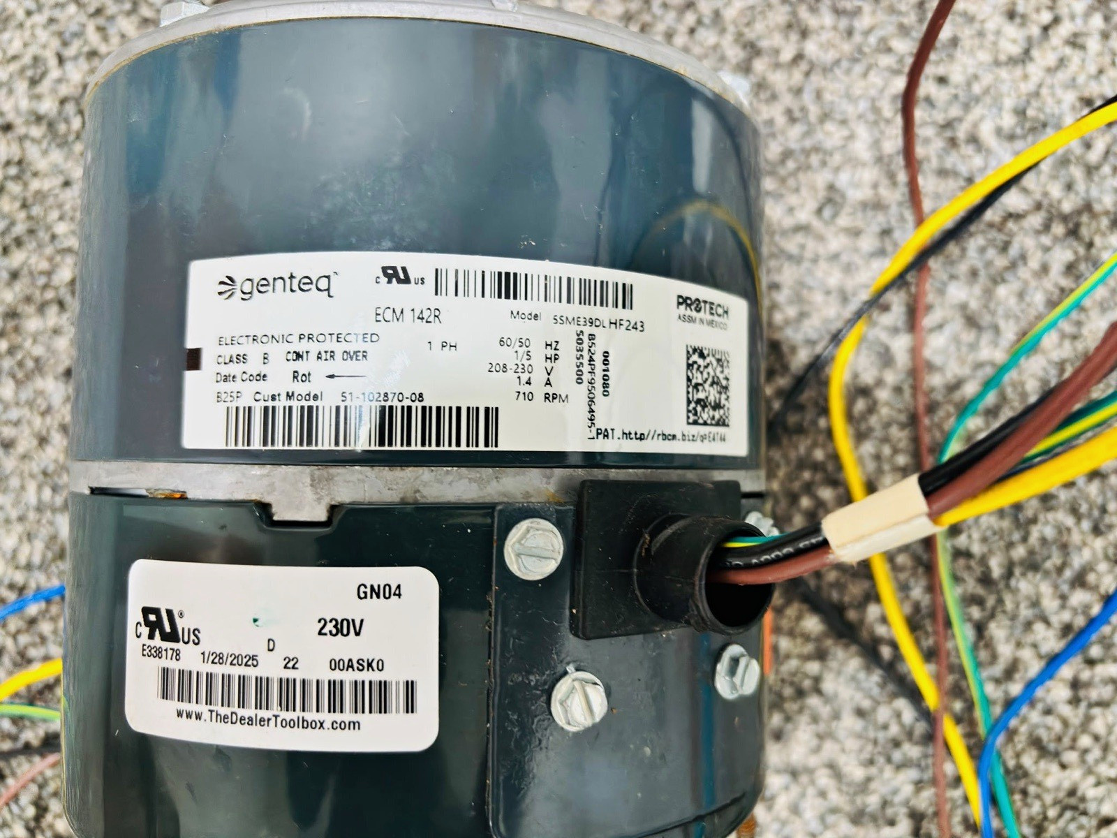 Genteq ECM 142R Blower Motor 208-230V 1.10A Electronic Protected Rheem Genteq ECM 142R Blower Motor 208-230V 1.10A Electronic Protected Rheem