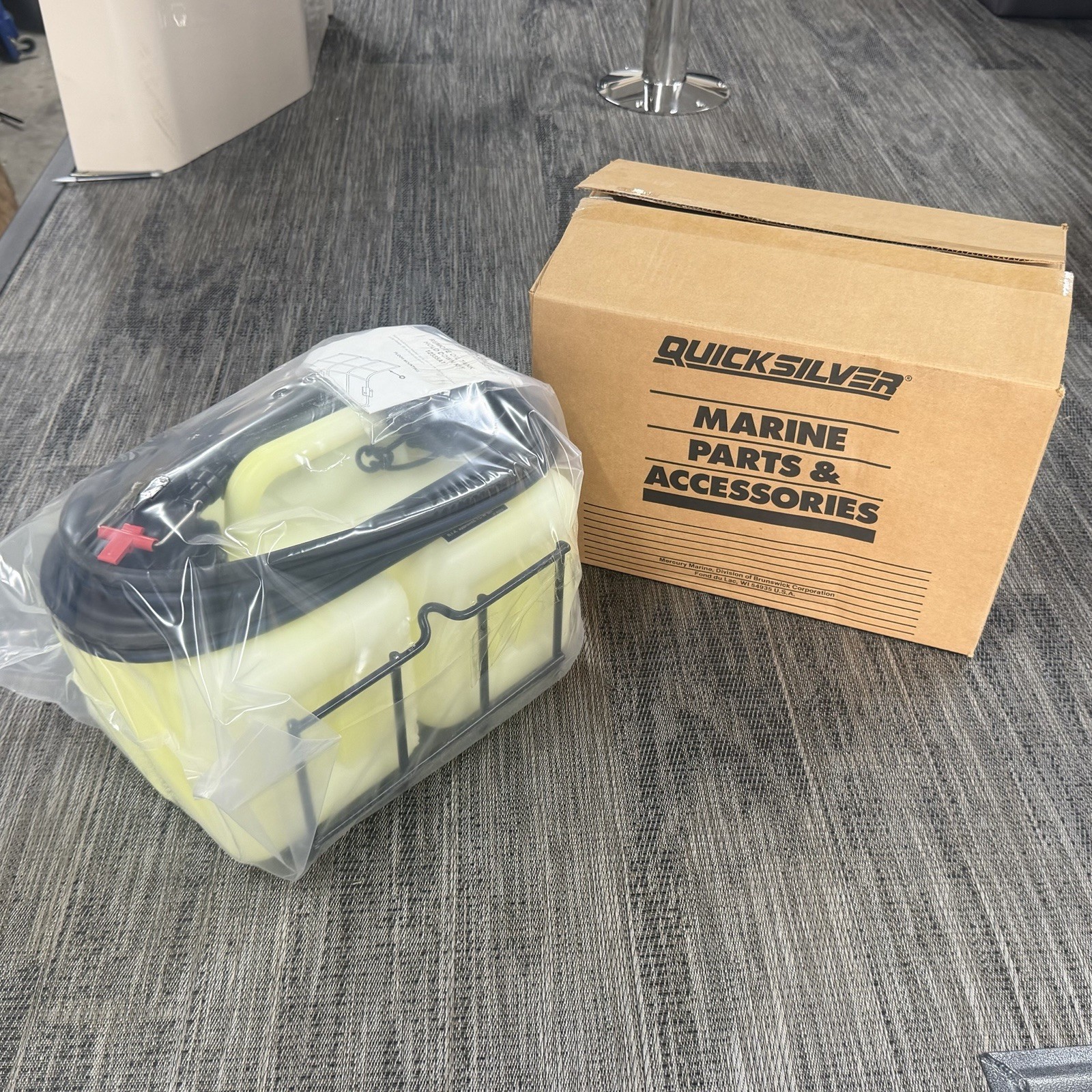 NEW OEM Mercury Quicksilver Remote Oil Tank Assembly Kit 1257-8742A8 NOS