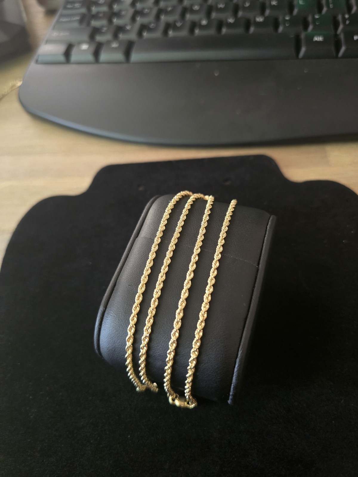 10K Hollow Rope Necklace 20\ 10K Hollow Rope Necklace 20\