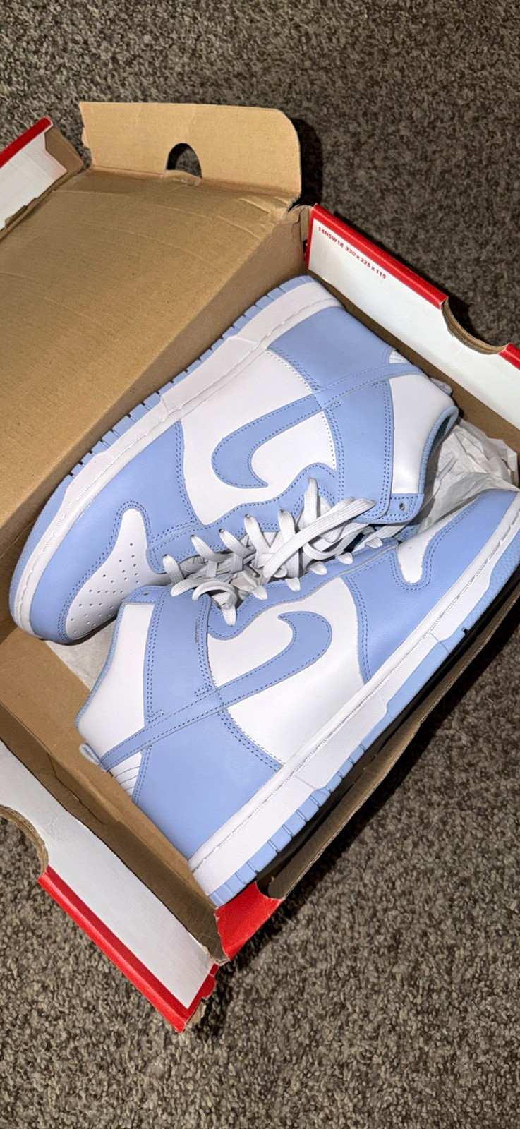 Nike Dunk High Men’s High Top Lace-Up Sneaker Blue/White Colorblock Rubber Nike Dunk High Men’s High Top Lace-Up Sneaker Blue/White Colorblock Rubber