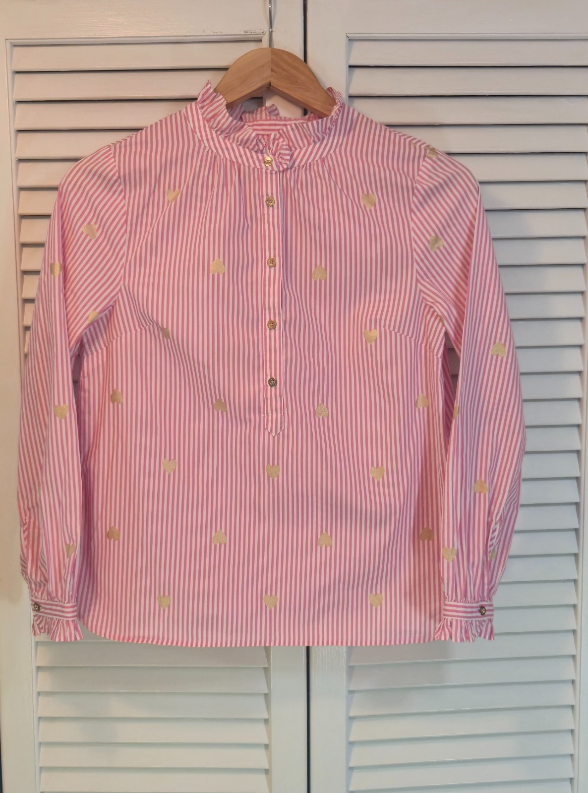 Talbots Petite Blouse Sz. P - Pink Stripe Gold Heart Ruffle Collar Long Sleeve Talbots Petite Blouse Sz. P - Pink Stripe Gold Heart Ruffle Collar Long Sleeve