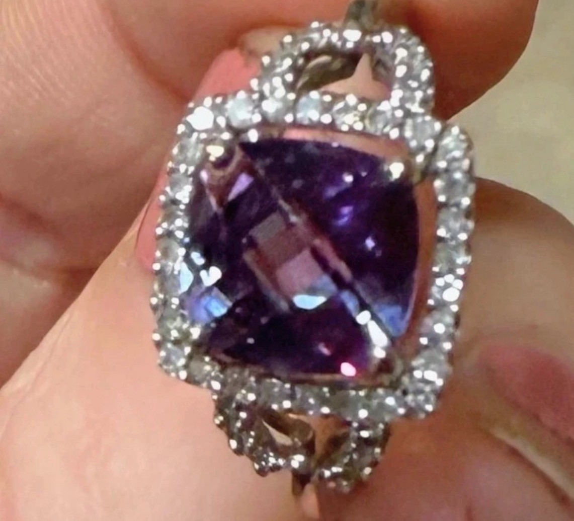 STUNNING VINTAGE Zales JEWELERS LAB ALEXANDRITE & REAL DIAMOND HALO RING