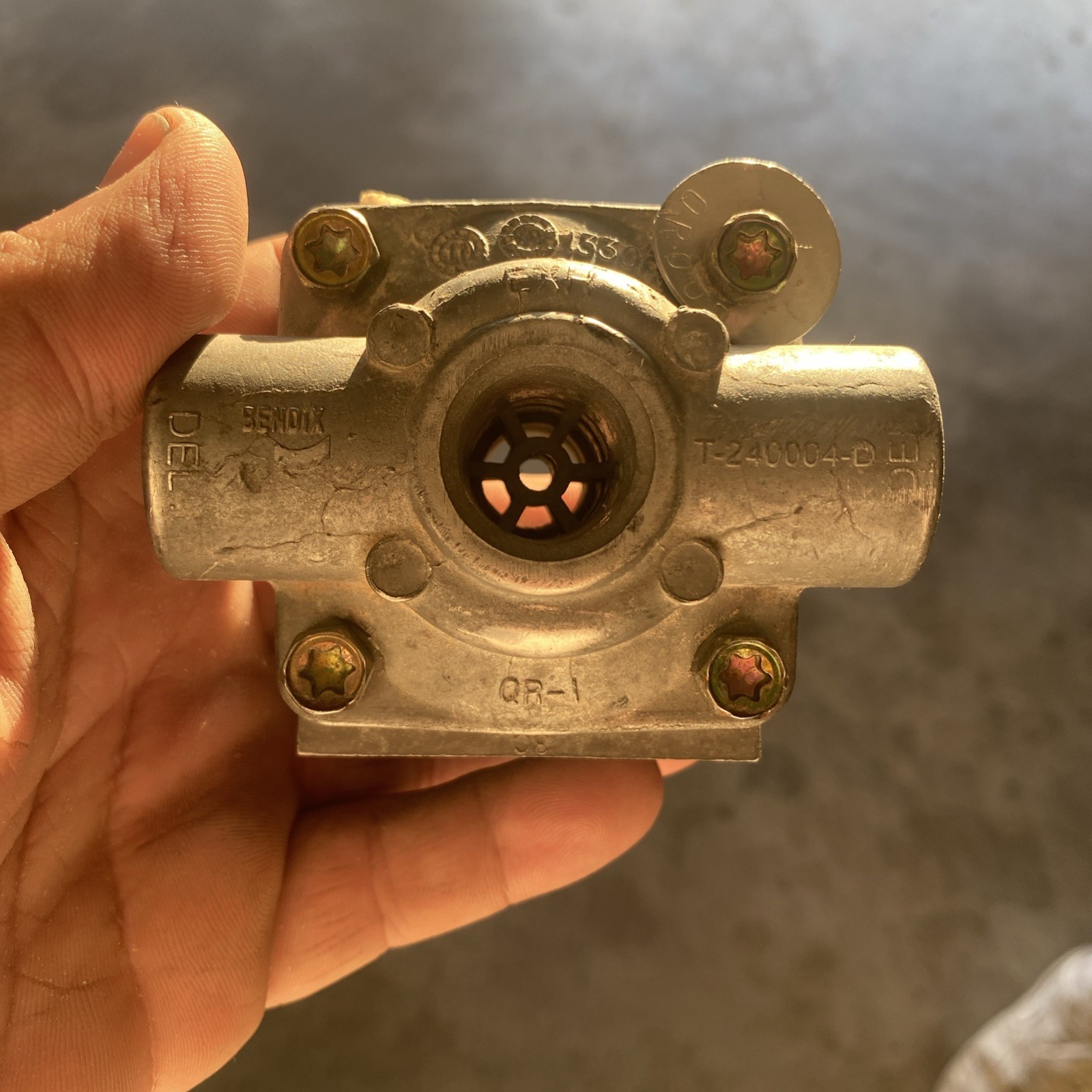 Nos Bendix T-240004 Brake Valve Peterbilt Nos Bendix T-240004 Brake Valve Peterbilt