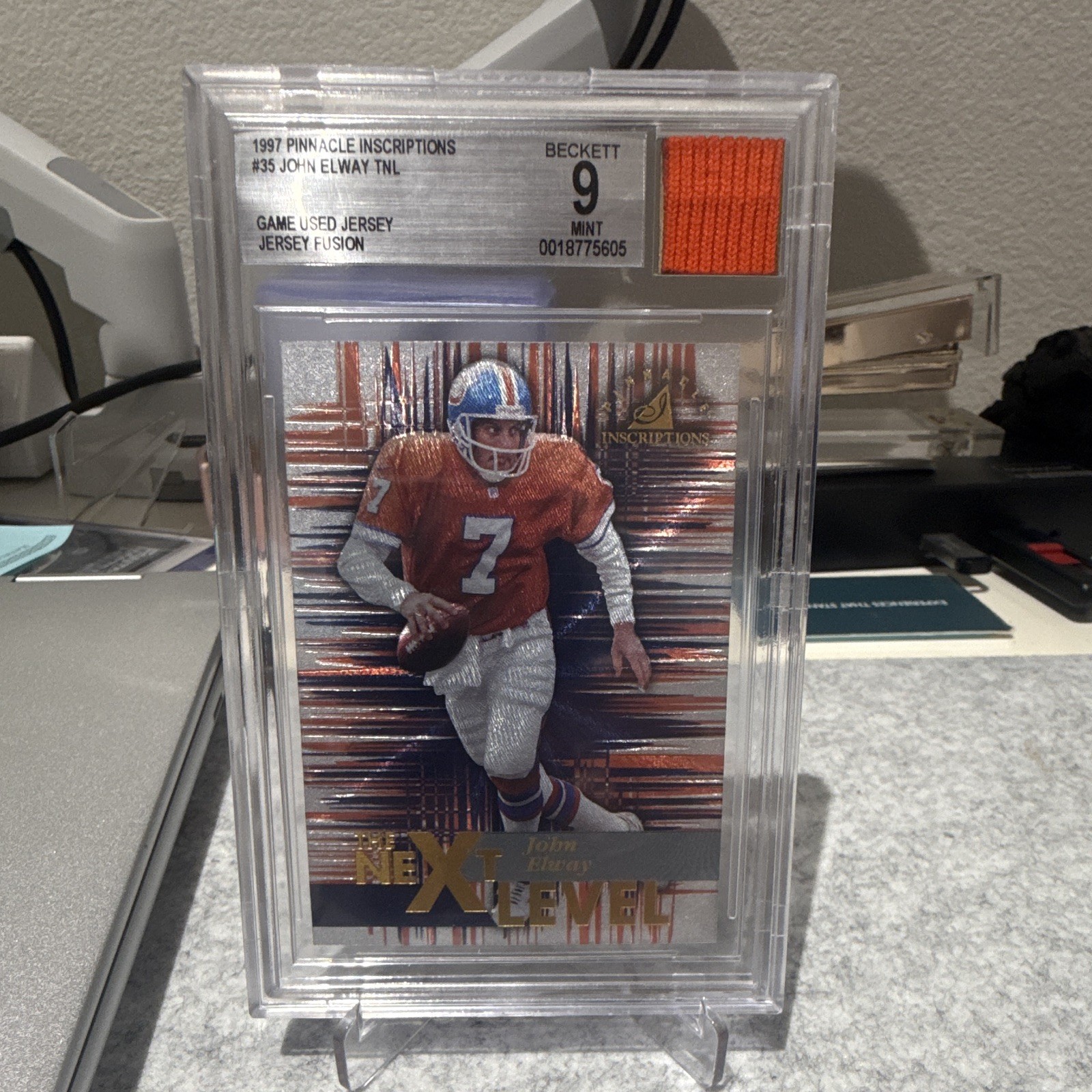 Pinnacle 1997 John Elway Jersey Fusion Beckett 9