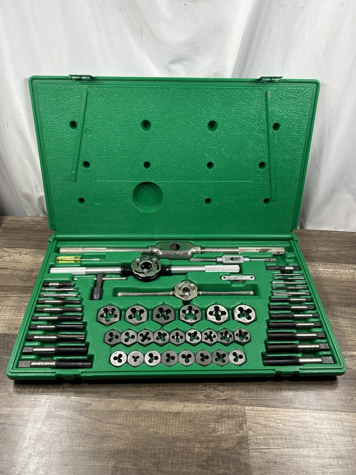 Vintage Ace Hanson 54 Piece NC and NF Tap and Die Threading Set 606940
