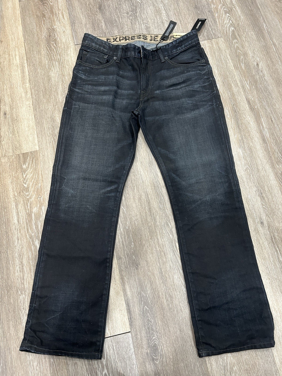 NWT Express Kingston Men’s Jeans 32X30 Classic Low Rise Straight Leg Denim NWT Express Kingston Men’s Jeans 32X30 Classic Low Rise Straight Leg Denim