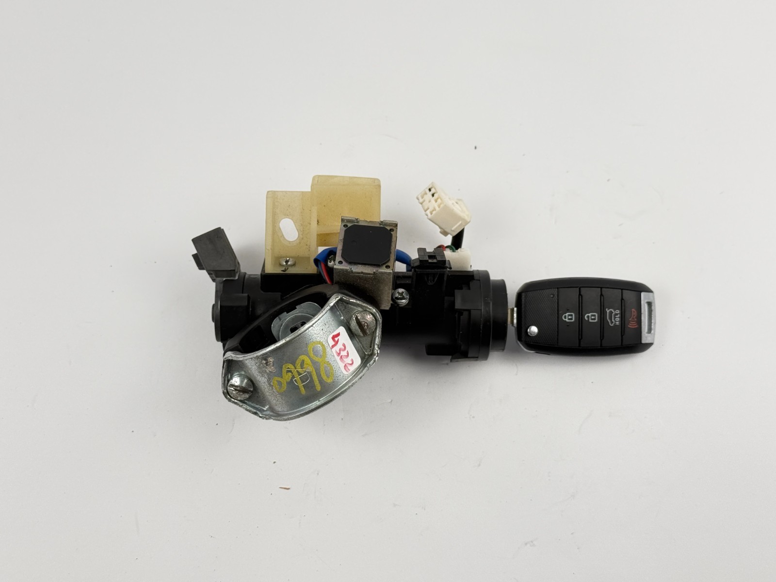 2016-2020 KIA SORENTO IGNITION SWITCH LOCK CYLINDER W/ KEY OEM