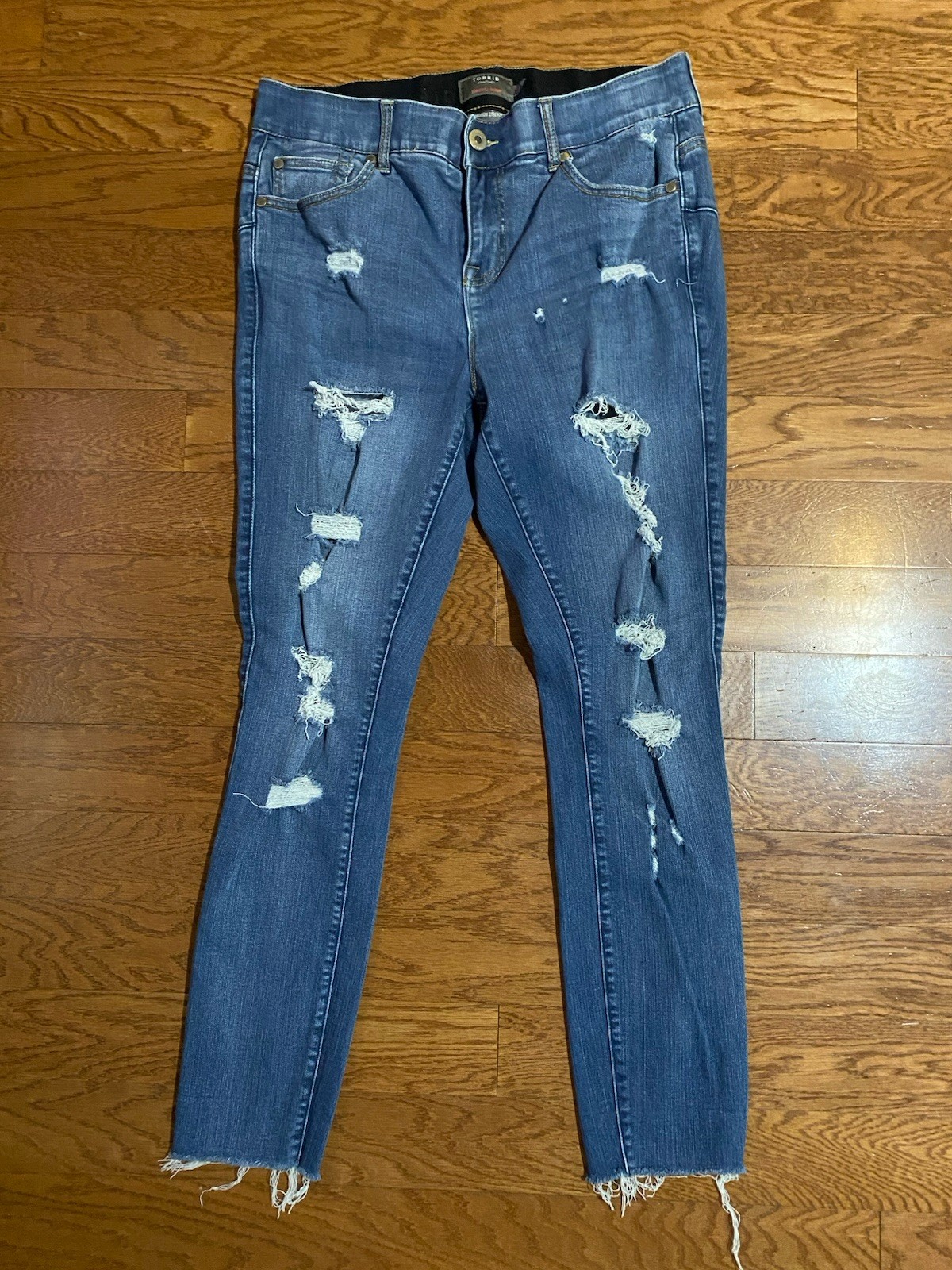 Torrid Bombshell Distressed Skinny Jeans Womens 14R Blue High Rise Stretch Denim Torrid Bombshell Distressed Skinny Jeans Womens 14R Blue High Rise Stretch Denim