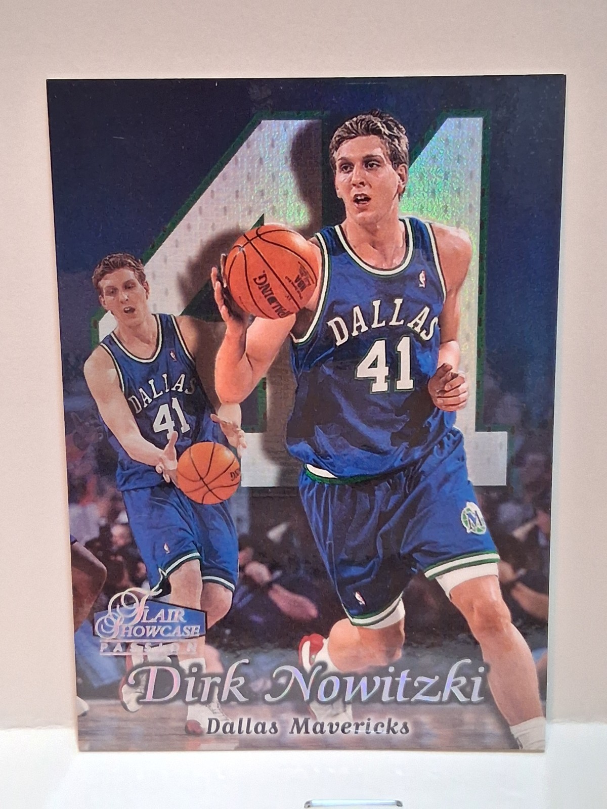1998-99 Flair Showcase - Dirk Nowitzki #16 Row 2 (RC) 1998-99 Flair Showcase - Dirk Nowitzki #16 Row 2 (RC)