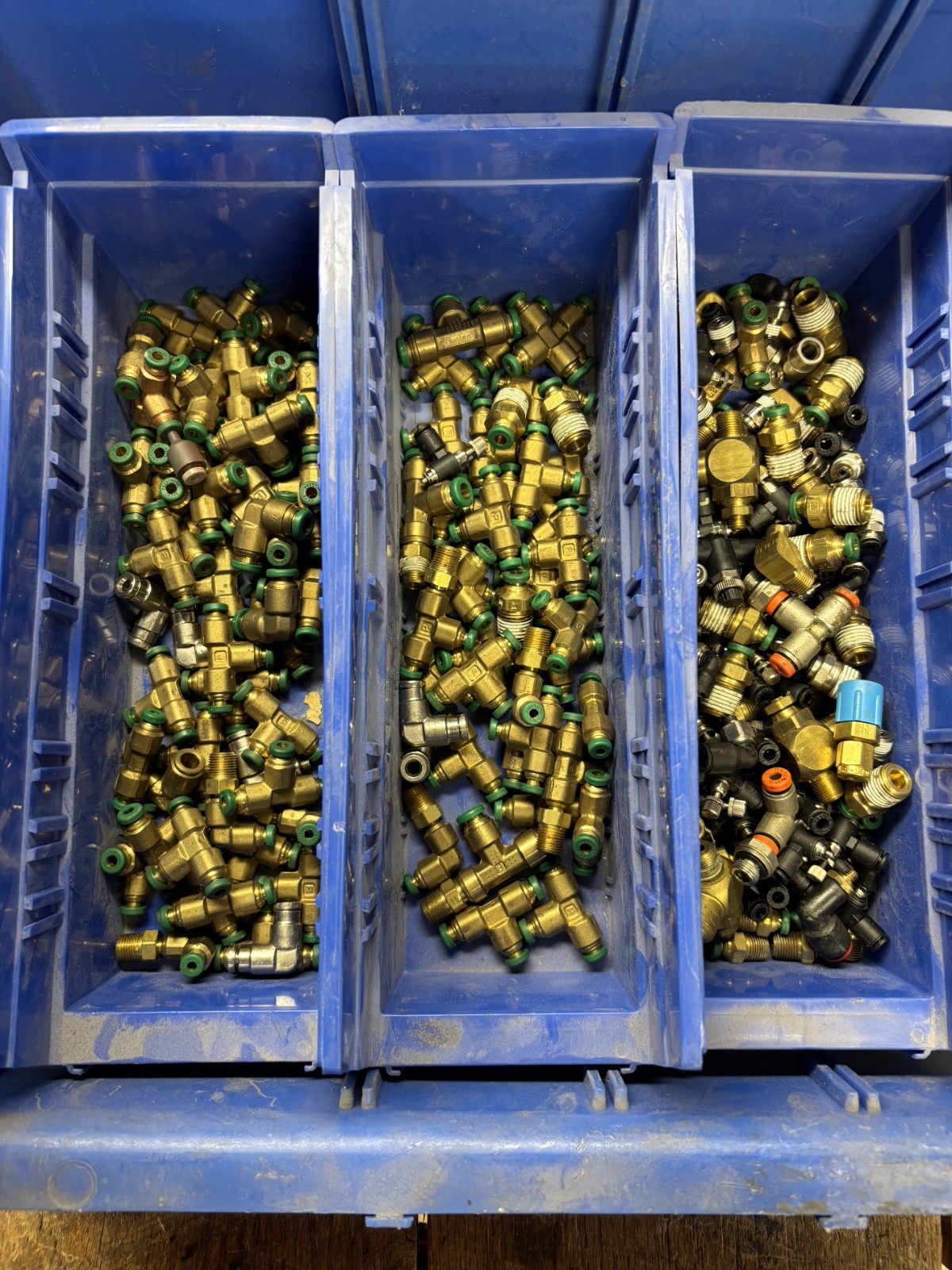 PARKER Prestolok Brass Fittings Huge 9 Lb Lot New Overstock 5/32 1/8 3/16 ETC PARKER Prestolok Brass Fittings Huge 9 Lb Lot New Overstock 5/32 1/8 3/16 ETC