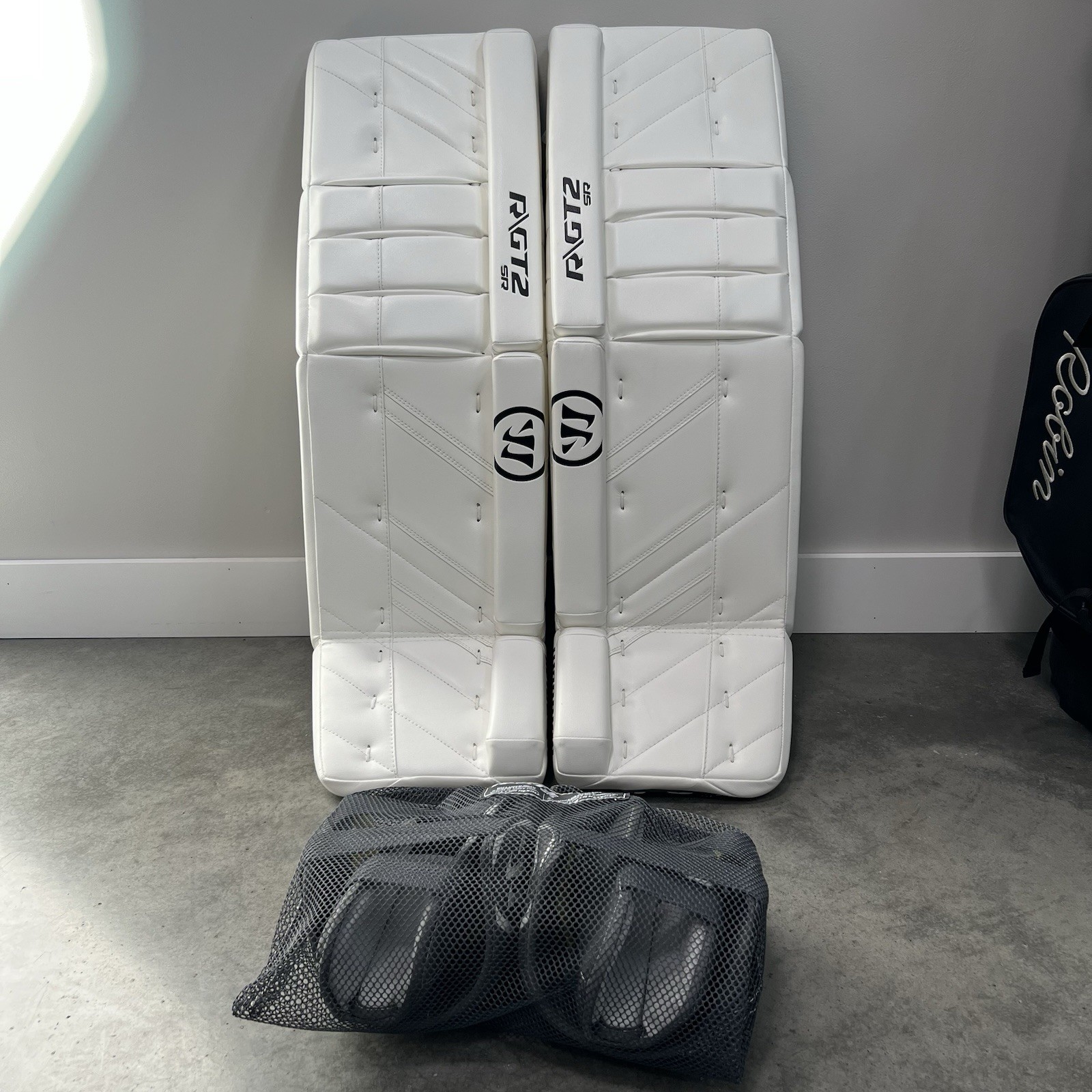Warrior Ritual GT2 Pro Goalie Leg Pads 36+1.5” Senior Hockey White GT2LPSR9WWW