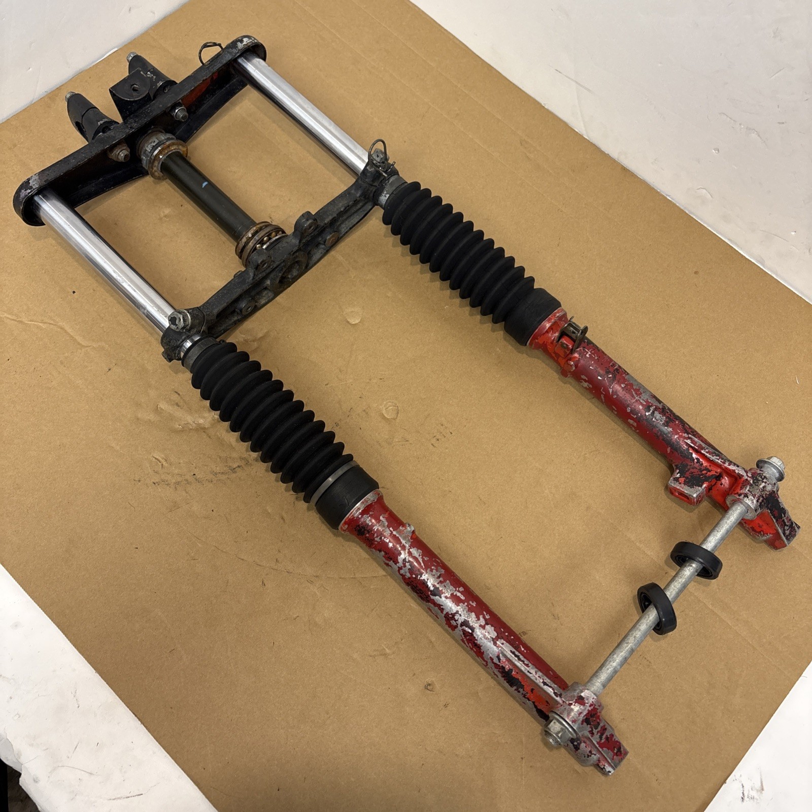 1986-1990 Yamaha BW80 BW 80 Front End Forks Triple Trees Clamps Shocks Pair Set 1986-1990 Yamaha BW80 BW 80 Front End Forks Triple Trees Clamps Shocks Pair Set