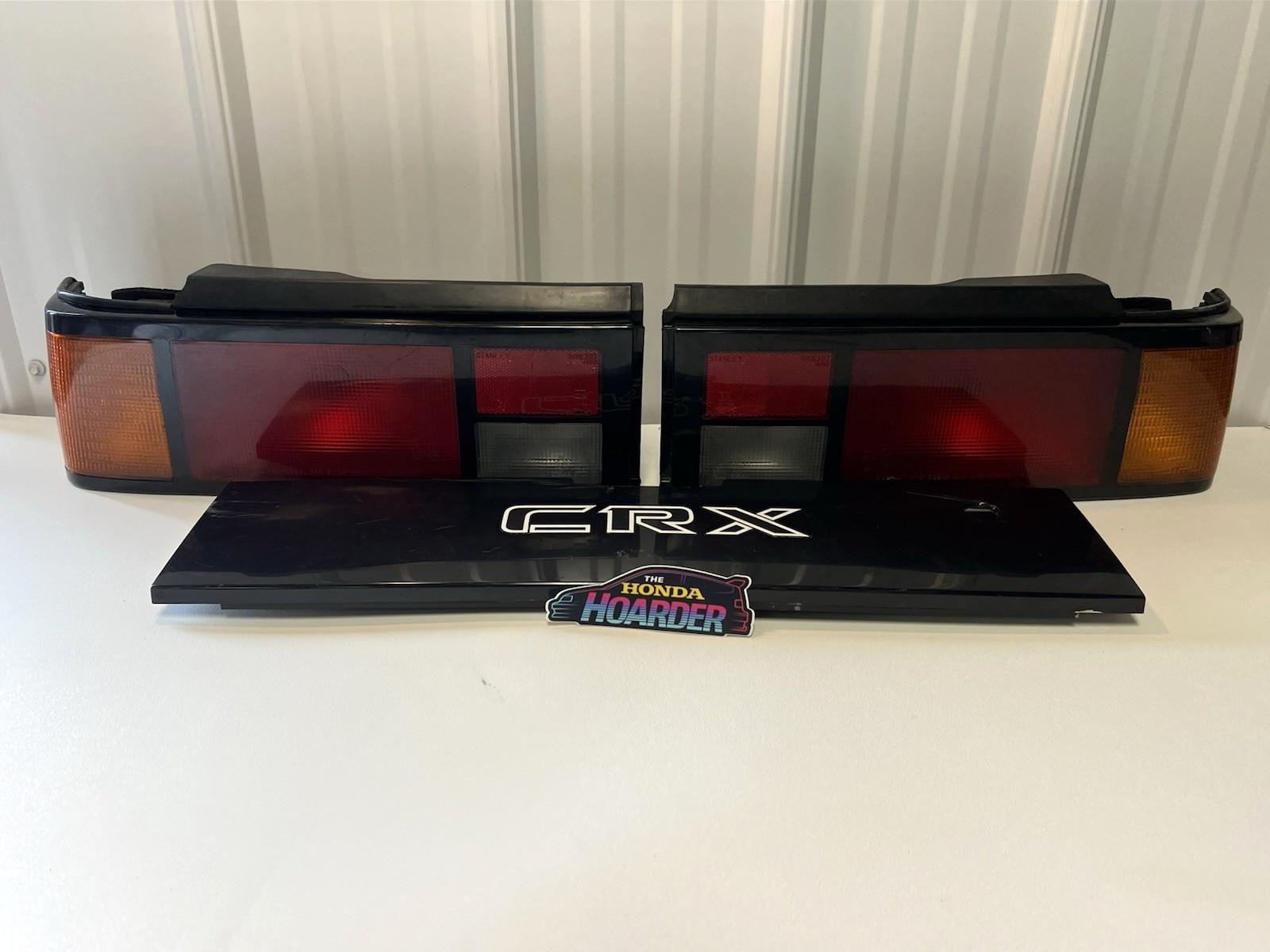 1984-1987 Honda CRX OEM Taillights TAIL LIGHTS CENTER TRIM LAMPS NICE- OEM