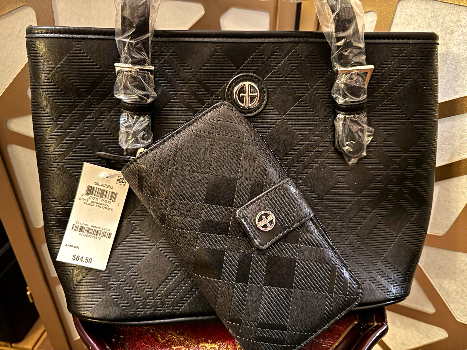 $164 RETAIL Giani Bernini Women\'s Black Embossed Geometric Zip Tote w/ Wallet $164 RETAIL Giani Bernini Women\'s Black Embossed Geometric Zip Tote w/ Wallet