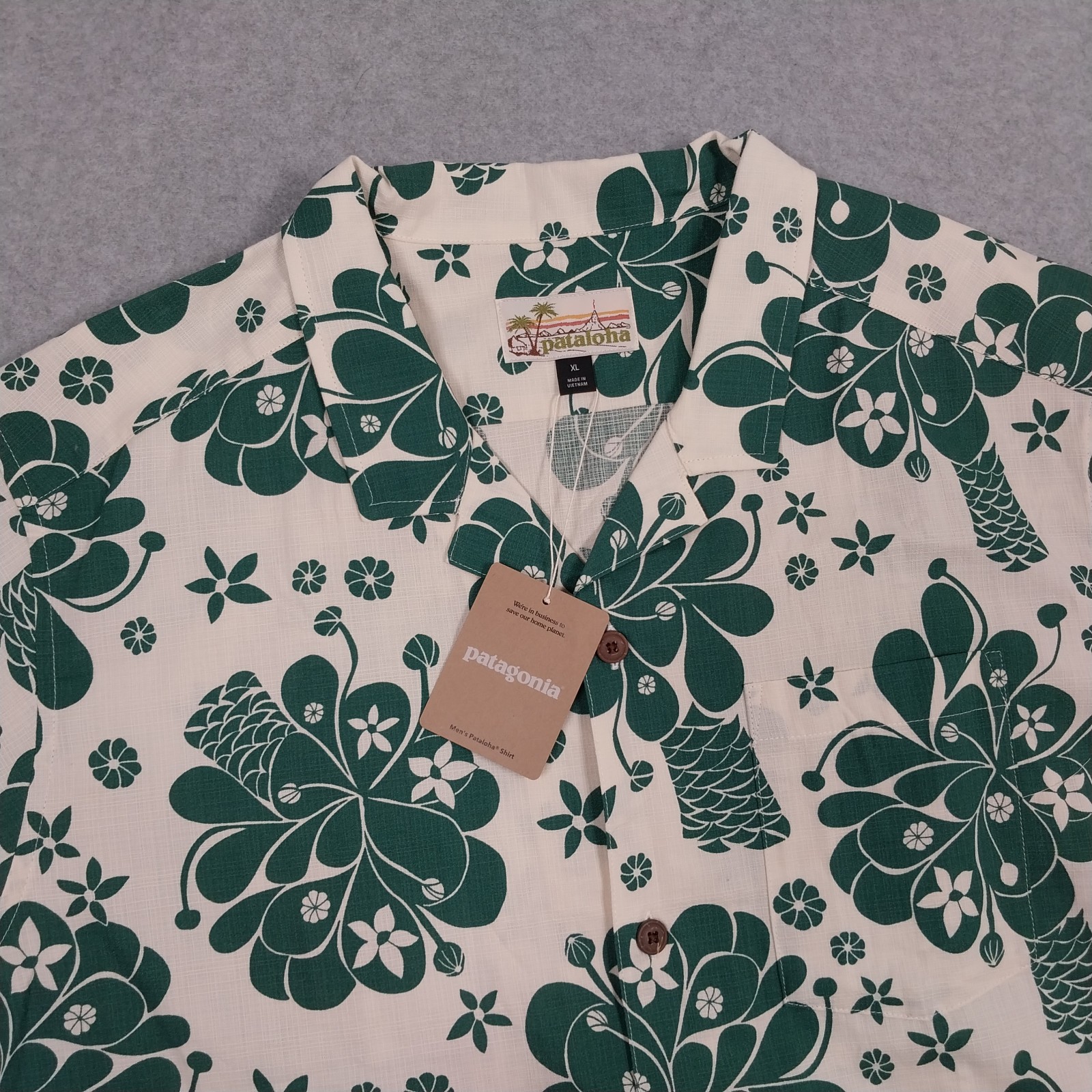 Patagonia Shirt Mens XL Ivory Green Pataloha Hawaiian Camp Retro Print Foral Patagonia Shirt Mens XL Ivory Green Pataloha Hawaiian Camp Retro Print Foral