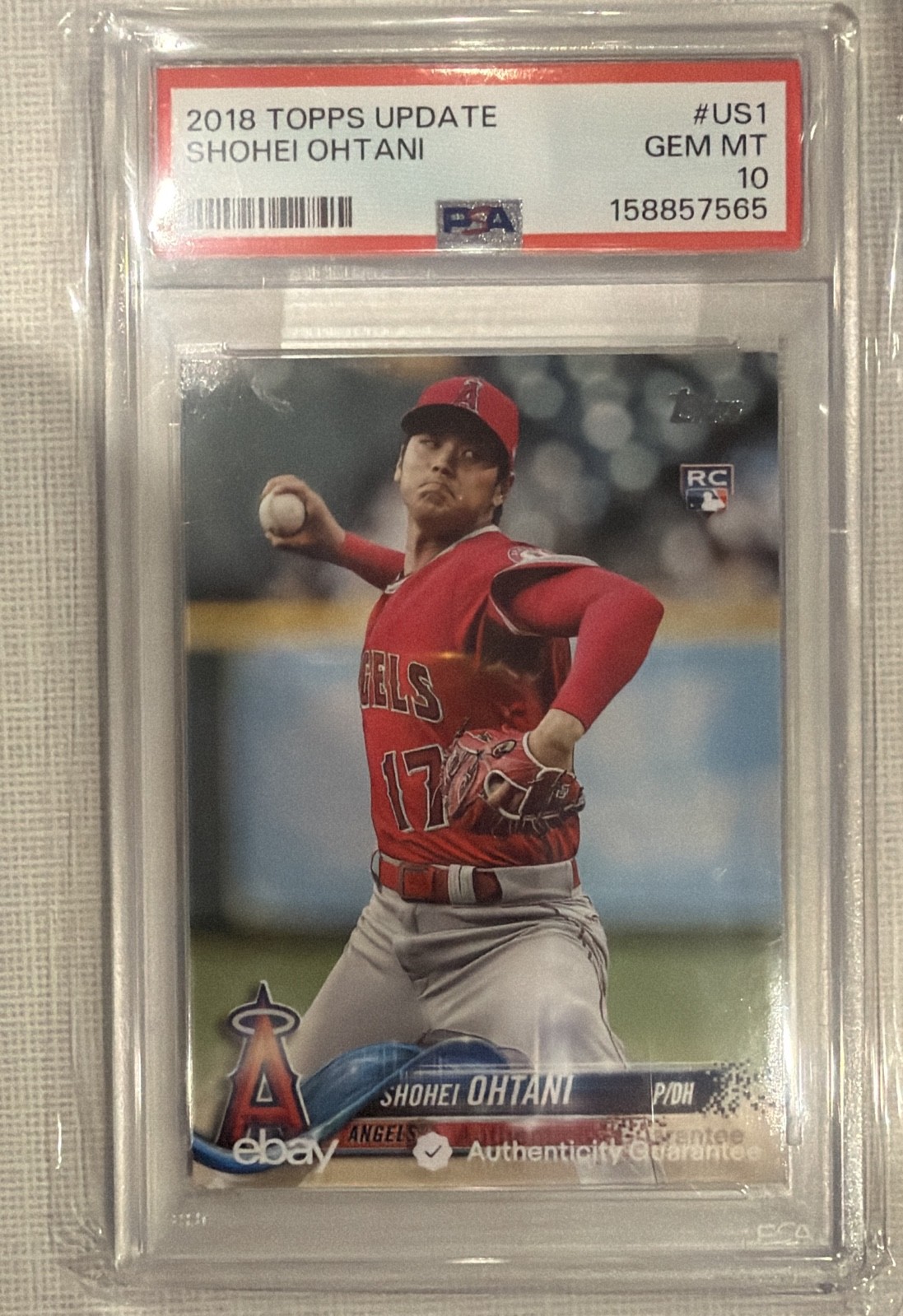 2018 Topps Update Series - Shohei Ohtani #US1 Pitching, Red Jersey (RC)