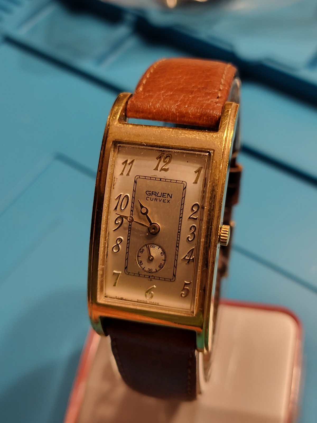 Vintage Gruen Curvex Wristwatch Gold Tone Watch - 22x44m New Battery