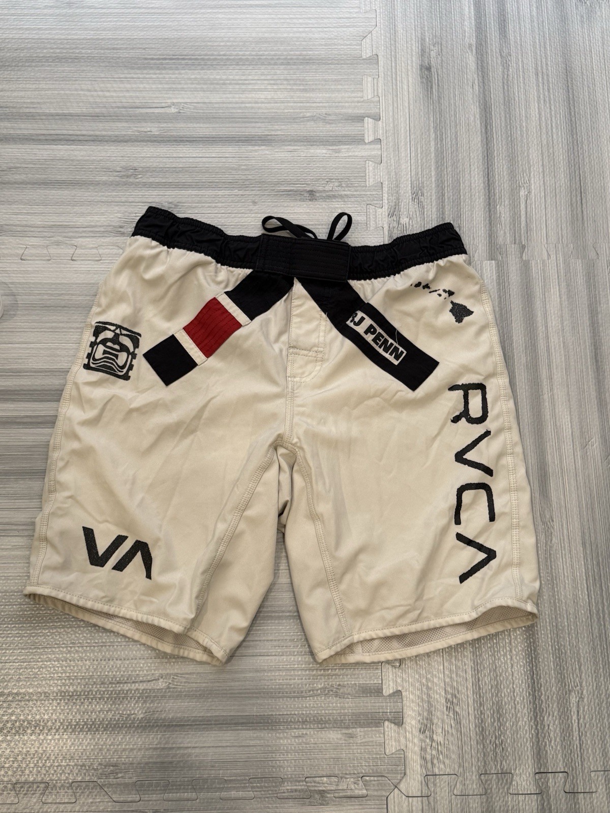 Rare RVCA X BJPENN MMA Shorts Size Medium Black Belt Rare RVCA X BJPENN MMA Shorts Size Medium Black Belt
